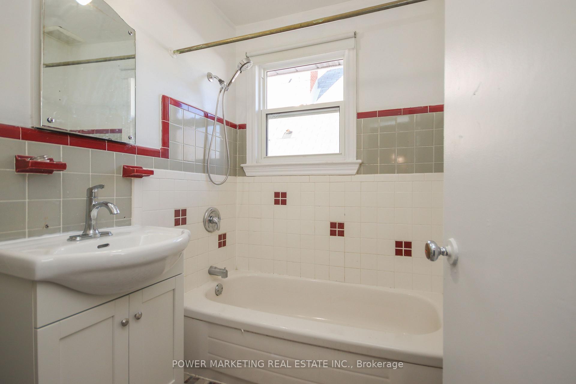 Photo 35 of Unit 3, 679 Roosevelt Avenue, Ottawa, Laurentianview — HOMEH