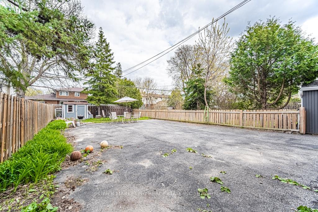 Photo 39 of Unit 3, 679 Roosevelt Avenue, Ottawa, Laurentianview — HOMEH