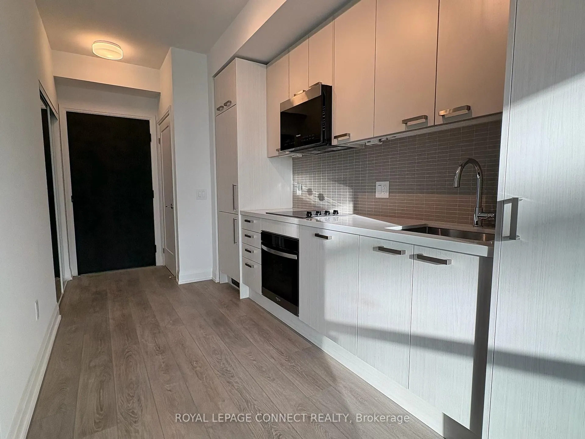 Photo 6 of Unit 2010, 20 Soudan Avenue, Toronto, Mount Pleasant West — HOMEH