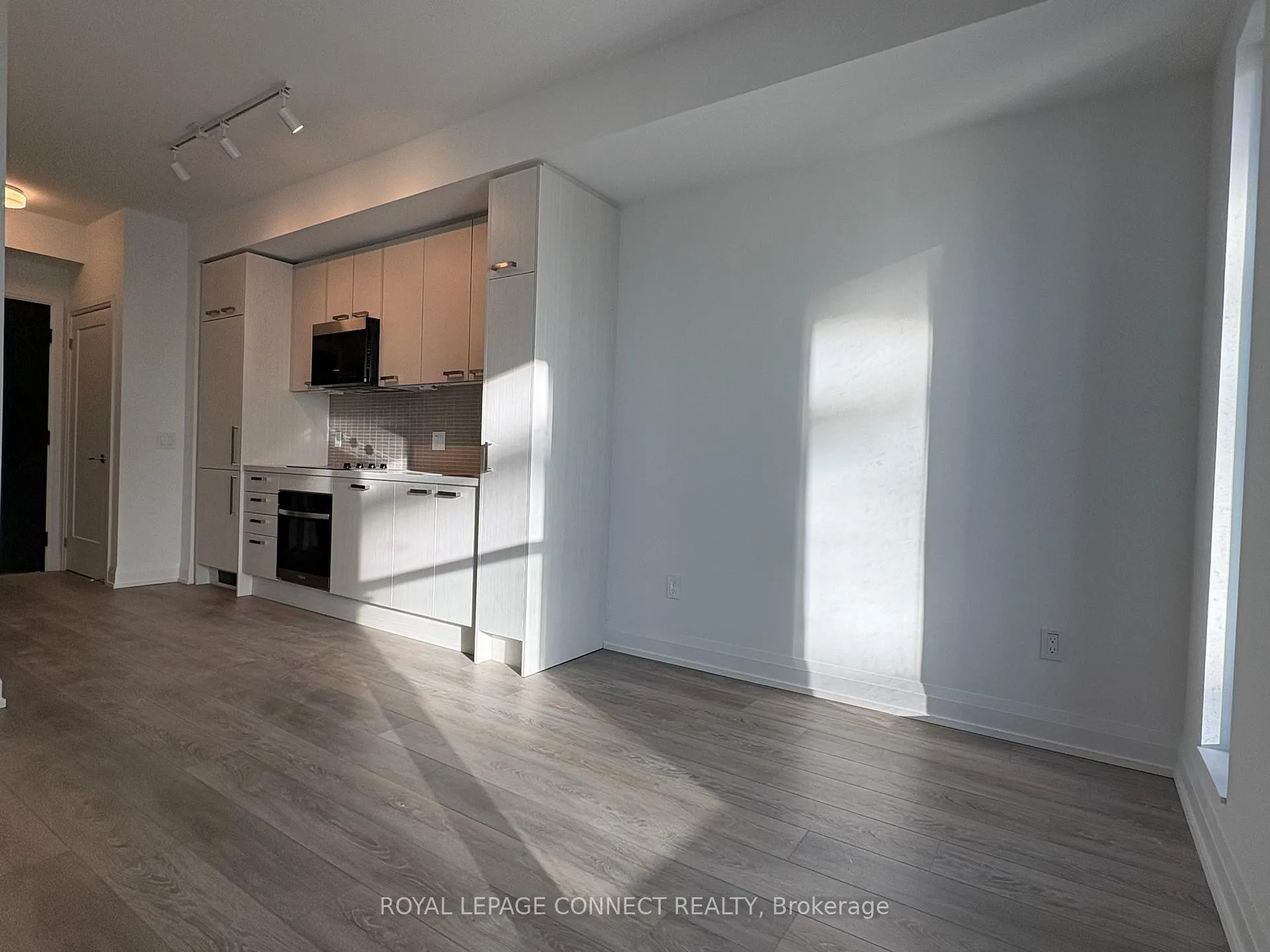 Photo 7 of Unit 2010, 20 Soudan Avenue, Toronto, Mount Pleasant West — HOMEH