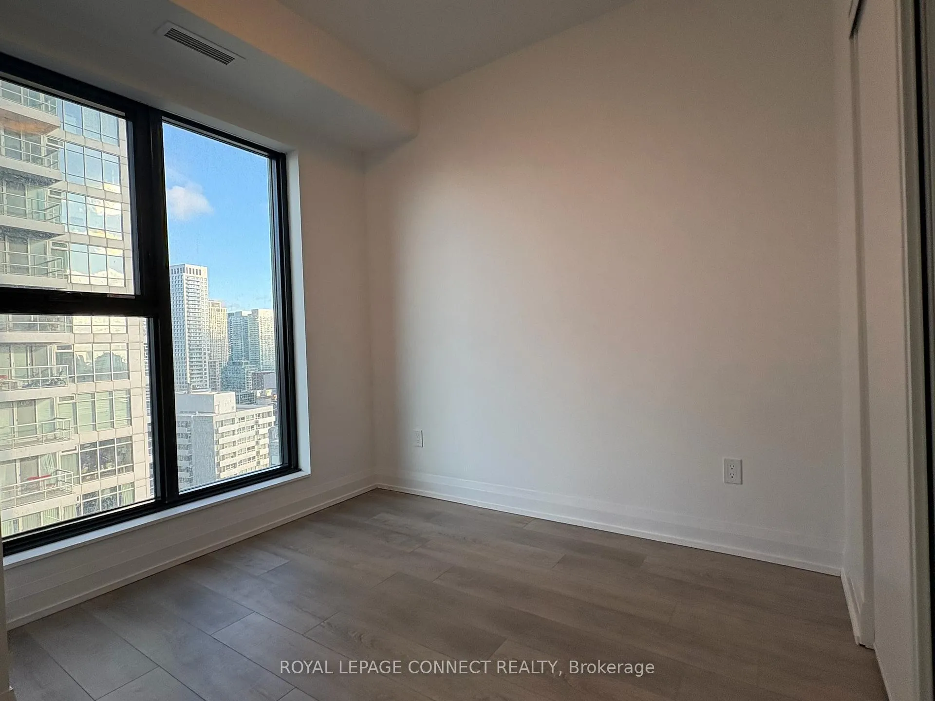 Photo 16 of Unit 2010, 20 Soudan Avenue, Toronto, Mount Pleasant West — HOMEH
