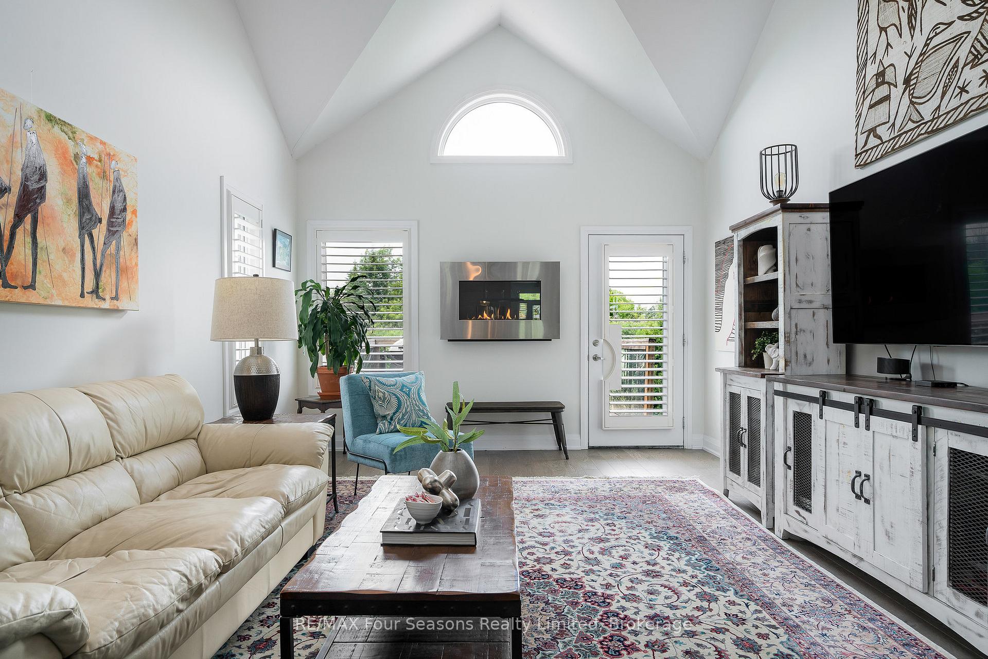 Photo 14 of 30 Kari Crescent, Collingwood — HOMEH