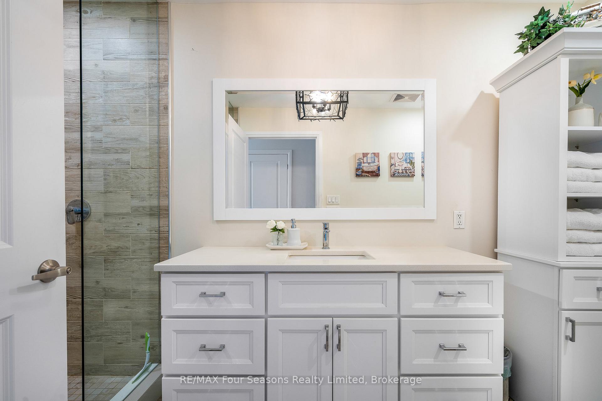 Photo 21 of 30 Kari Crescent, Collingwood — HOMEH