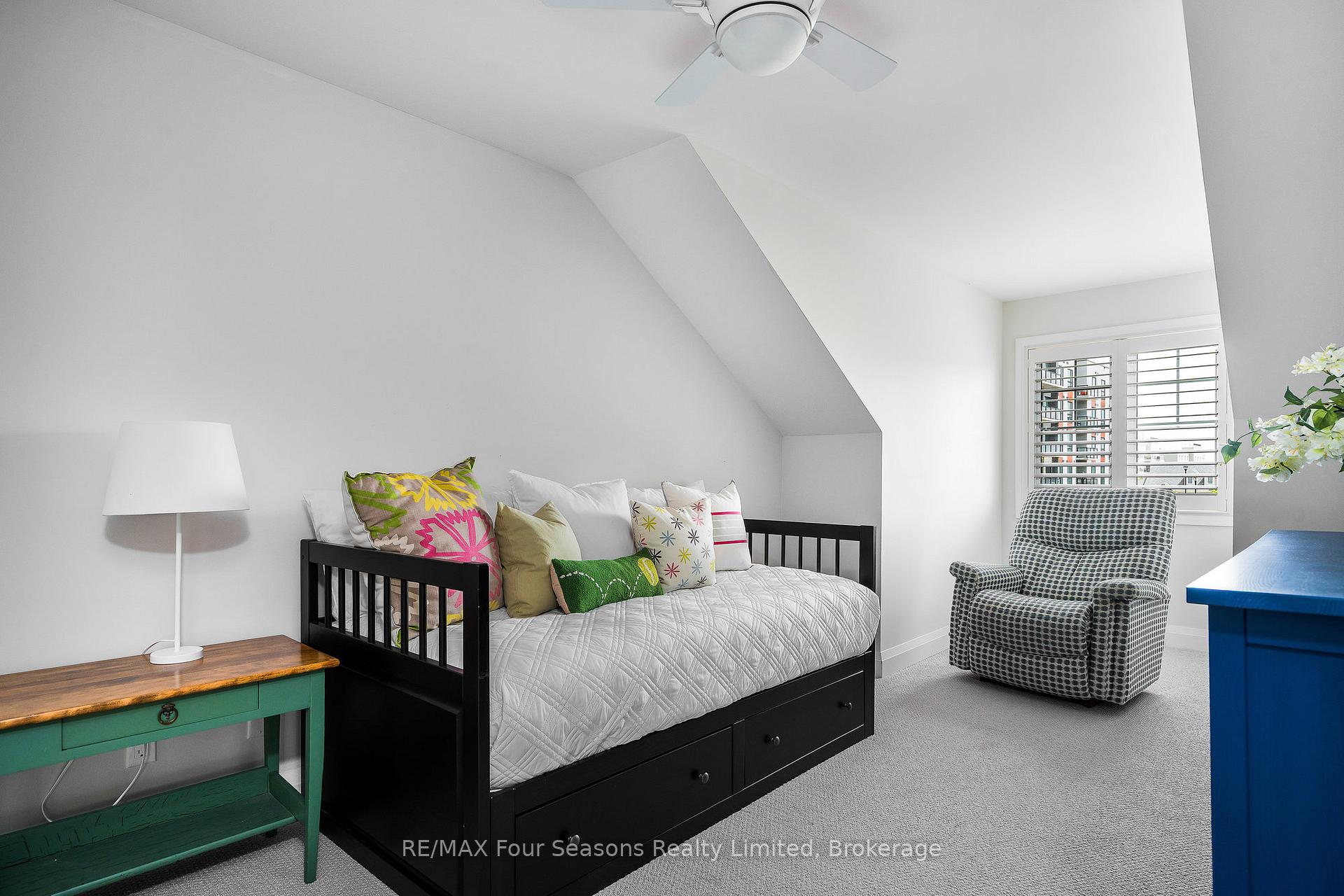 Photo 24 of 30 Kari Crescent, Collingwood — HOMEH