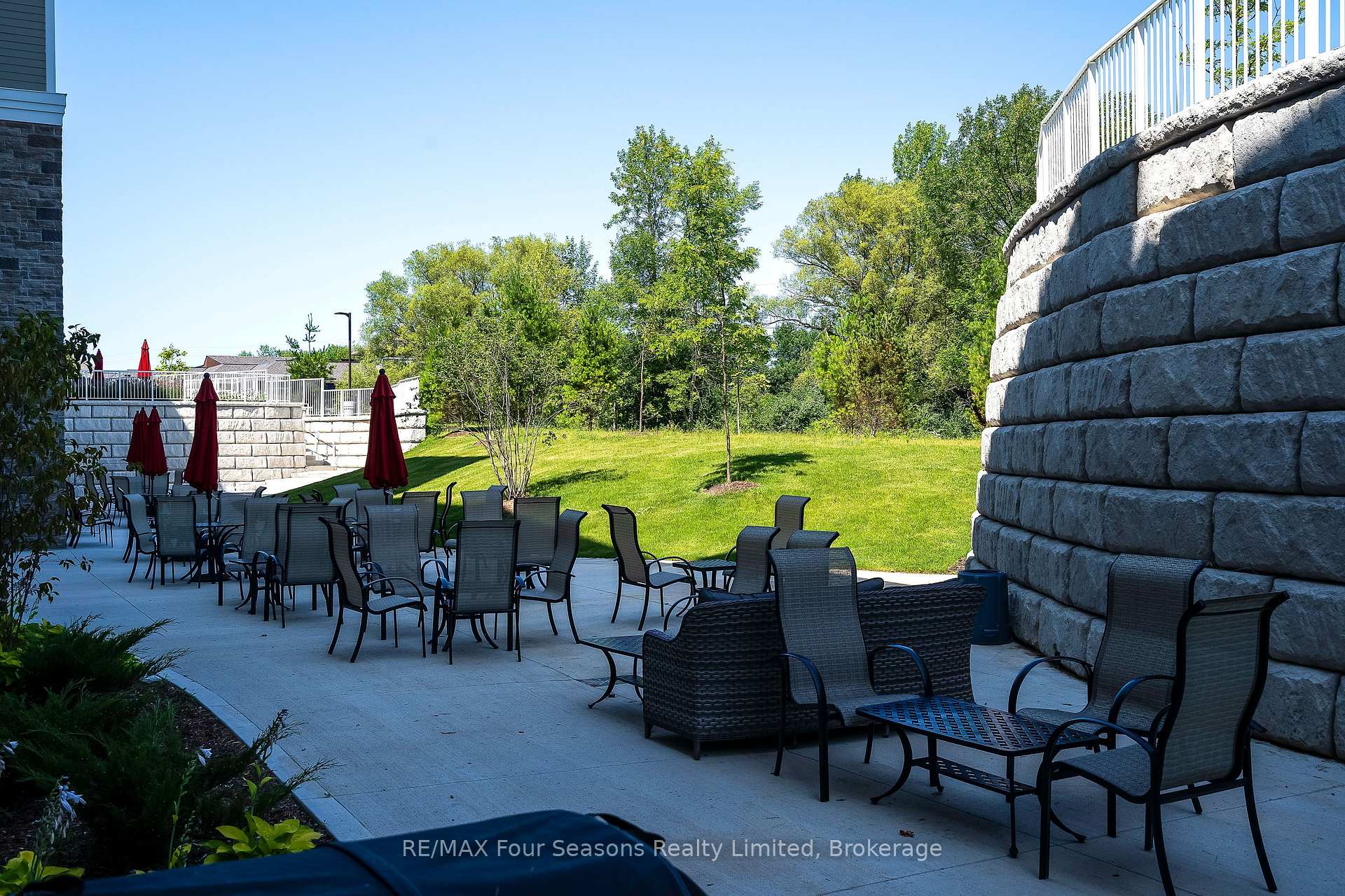 Photo 41 of 30 Kari Crescent, Collingwood — HOMEH