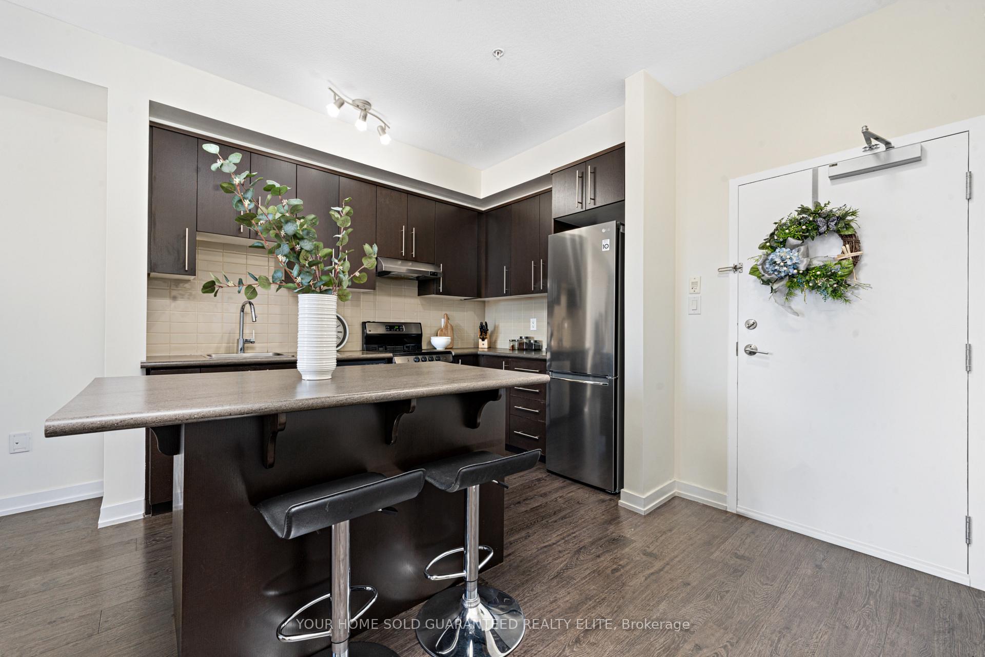 Photo 3 of Unit 202, 520 North Service Road, Grimsby, Grimsby Beach — HOMEH