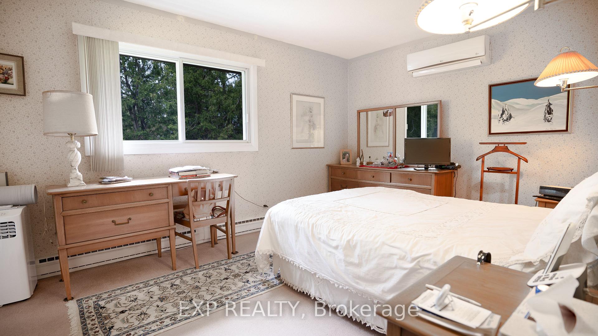 Photo 7 of 27 Commanche Drive, Ottawa, City View/Skyline/Fisher Heights/Parkwood Hills — HOMEH