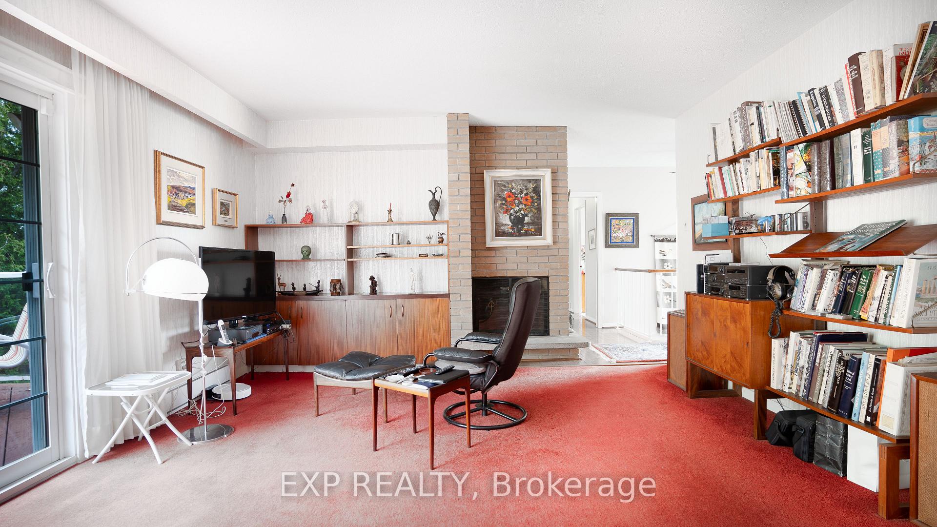 Photo 14 of 27 Commanche Drive, Ottawa, City View/Skyline/Fisher Heights/Parkwood Hills — HOMEH
