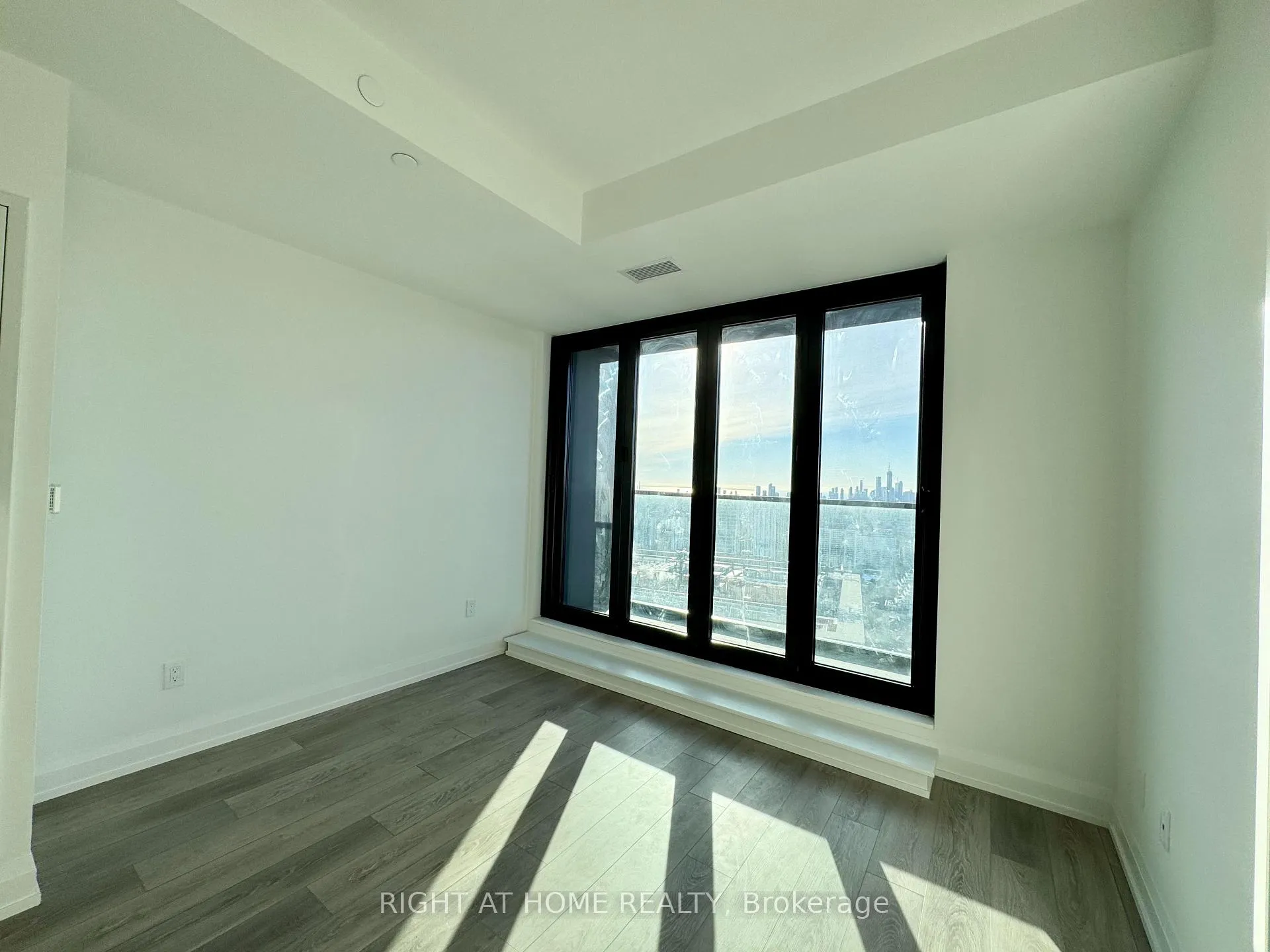 Photo 4 of Unit 3506, 20 Soudan Avenue, Toronto, Mount Pleasant West — HOMEH