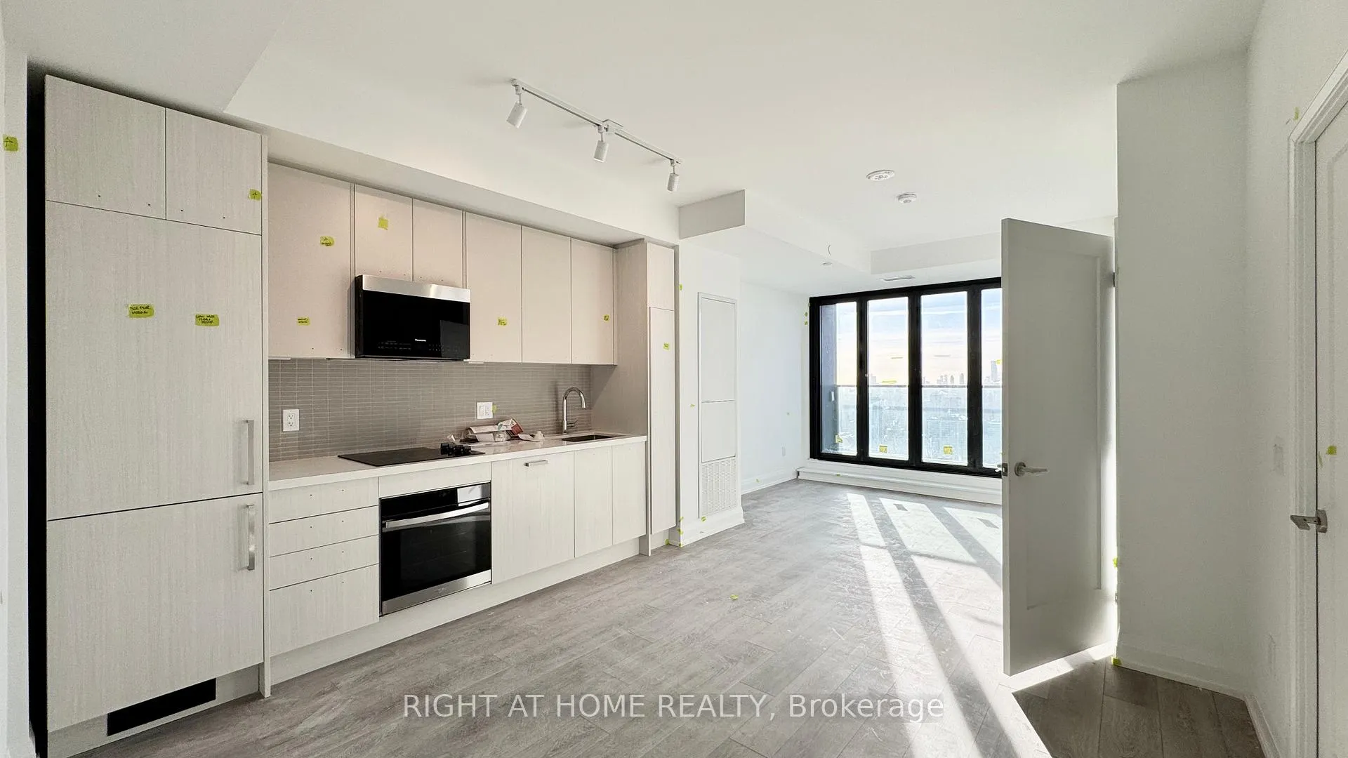 Photo 11 of Unit 3506, 20 Soudan Avenue, Toronto, Mount Pleasant West — HOMEH