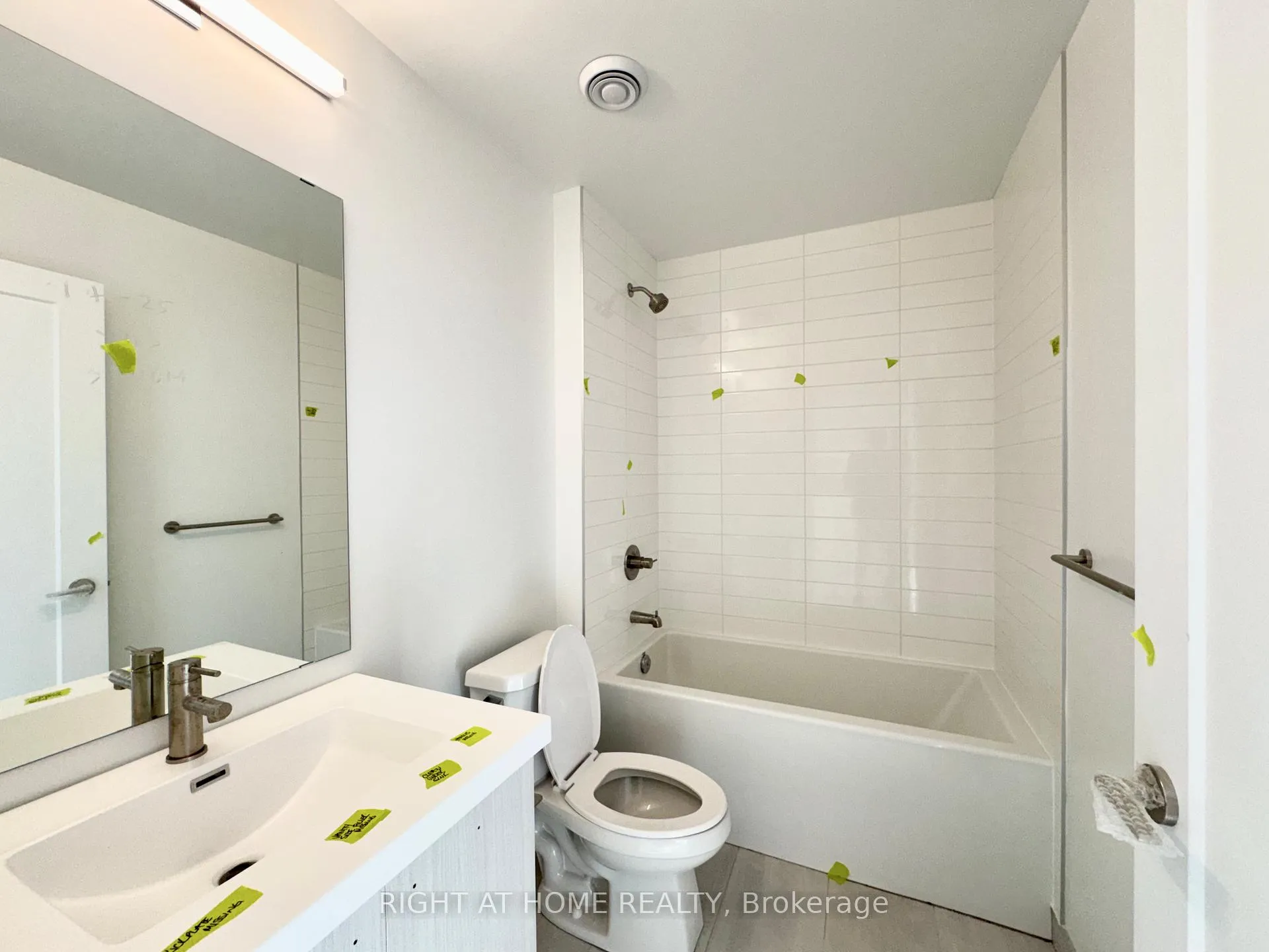 Photo 13 of Unit 3506, 20 Soudan Avenue, Toronto, Mount Pleasant West — HOMEH