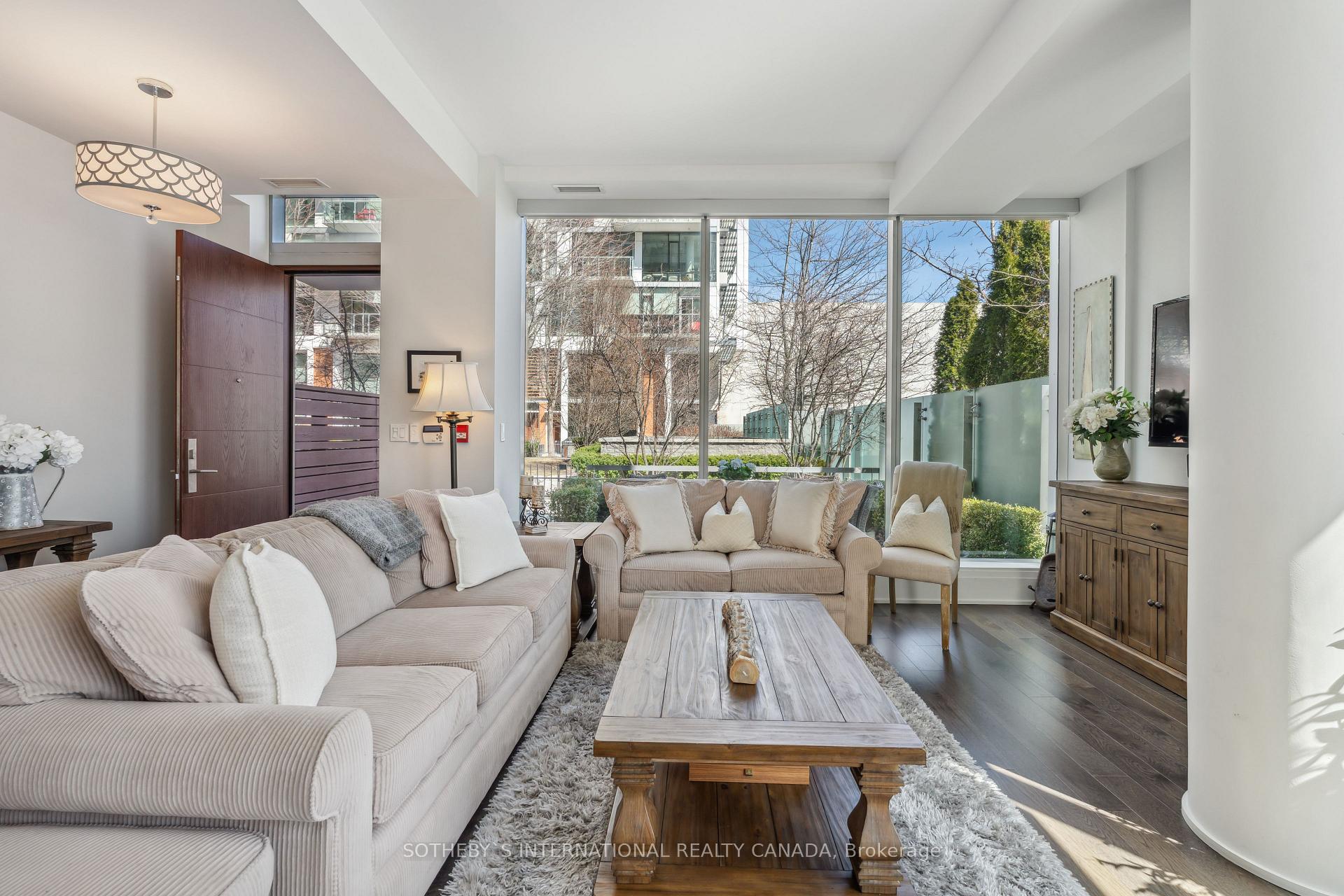 Photo 4 of Unit TH112, 39 Queens Quay E, Toronto, Waterfront Communities — HOMEH