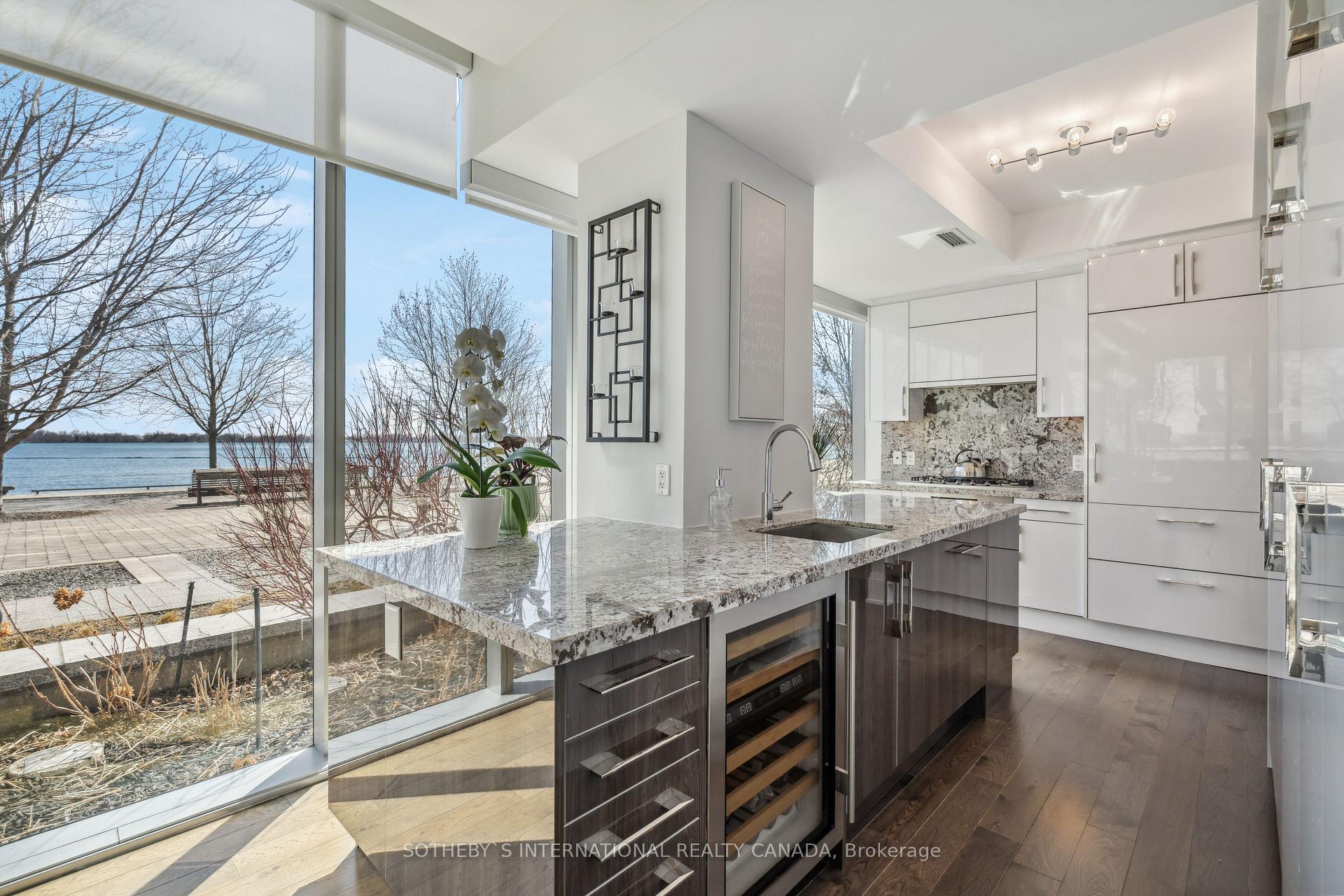 Photo 6 of Unit TH112, 39 Queens Quay E, Toronto, Waterfront Communities — HOMEH