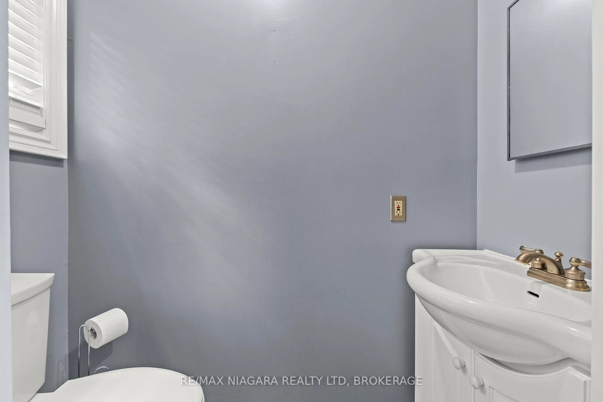 Photo 5 of Unit 13, 34 Dynasty Avenue, Hamilton, Stoney Creek — HOMEH