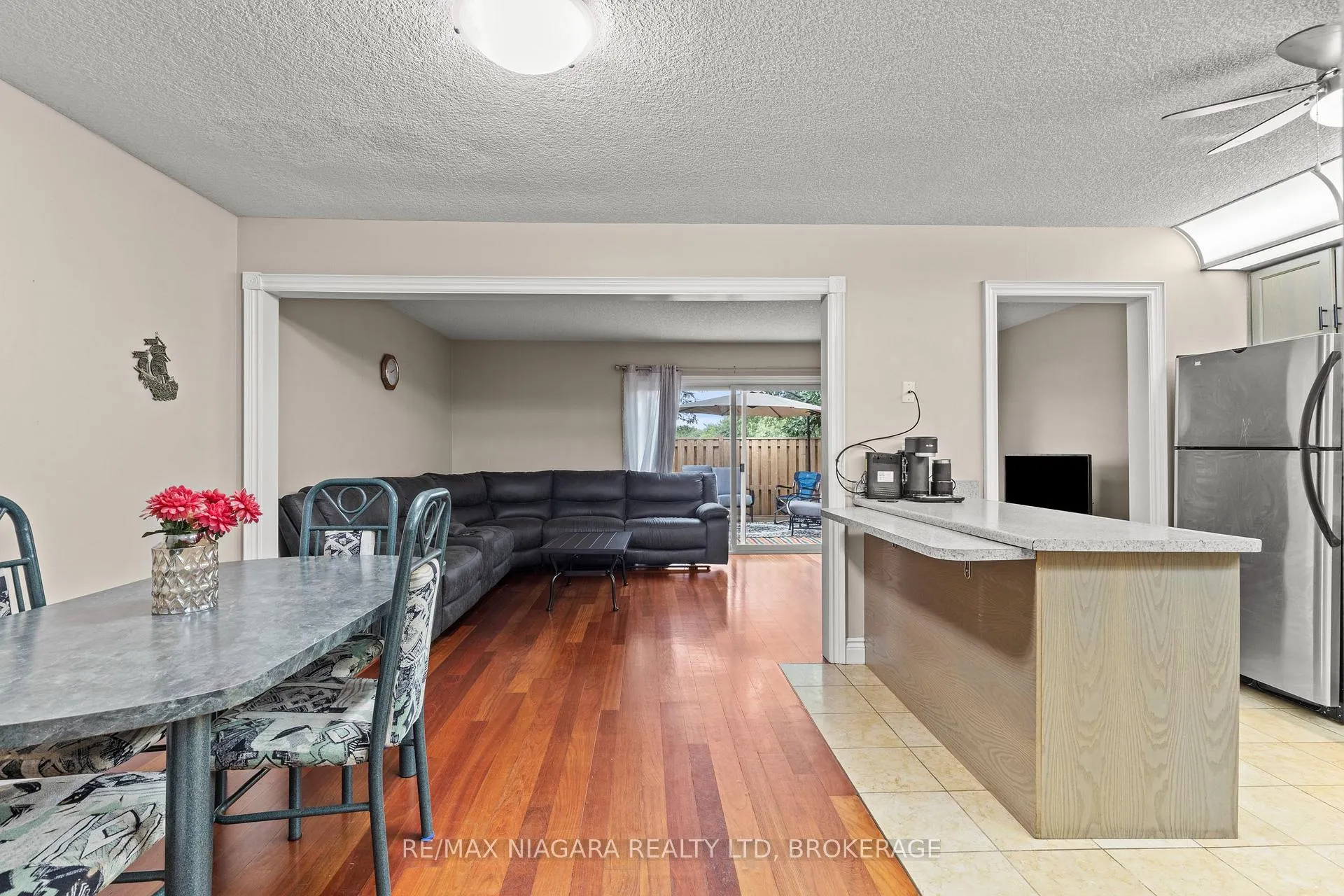 Photo 6 of Unit 13, 34 Dynasty Avenue, Hamilton, Stoney Creek — HOMEH
