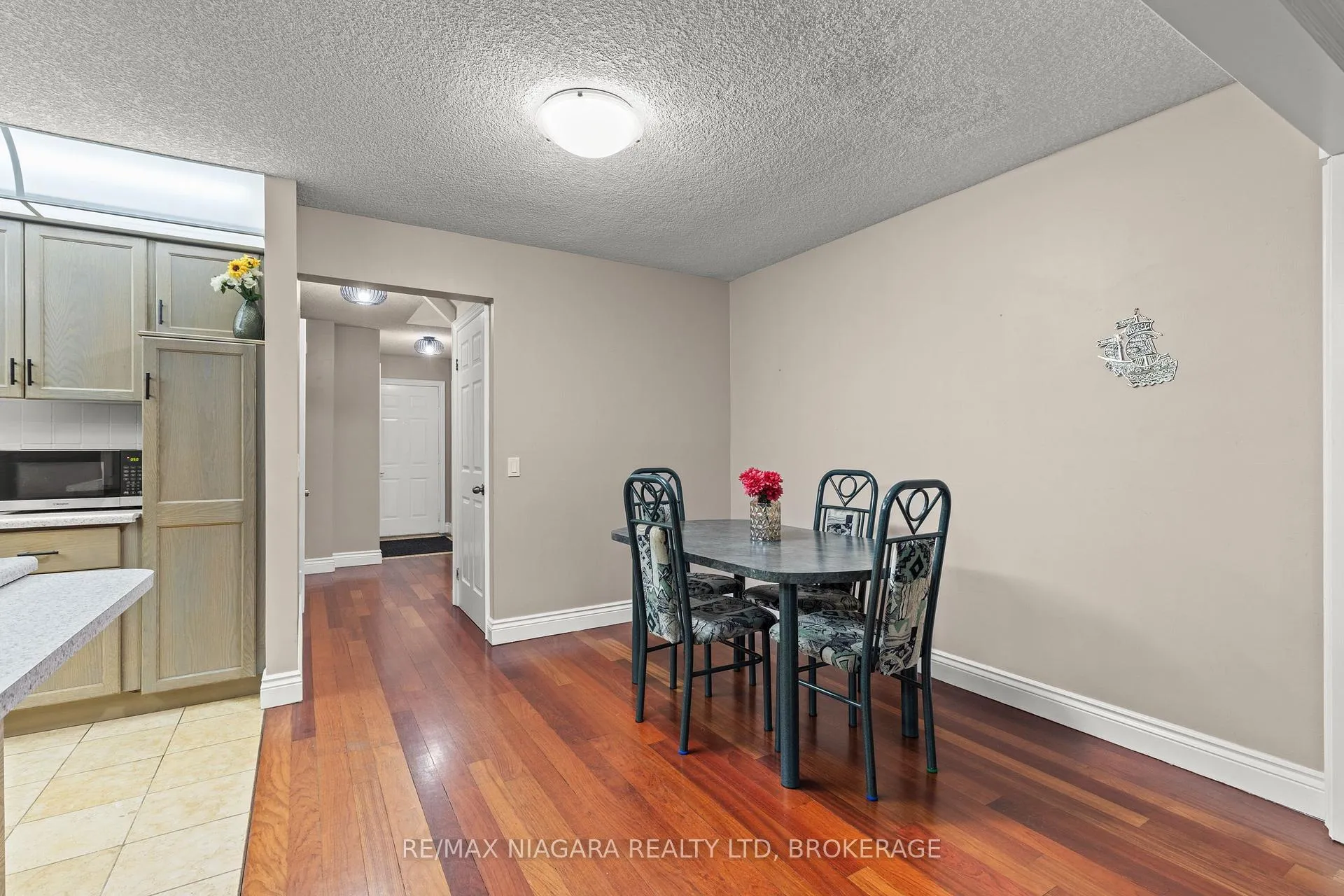 Photo 7 of Unit 13, 34 Dynasty Avenue, Hamilton, Stoney Creek — HOMEH
