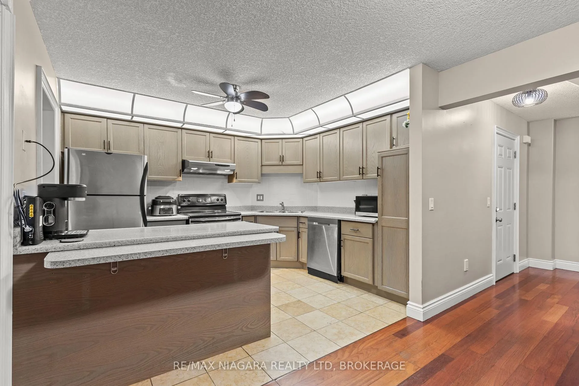 Photo 8 of Unit 13, 34 Dynasty Avenue, Hamilton, Stoney Creek — HOMEH