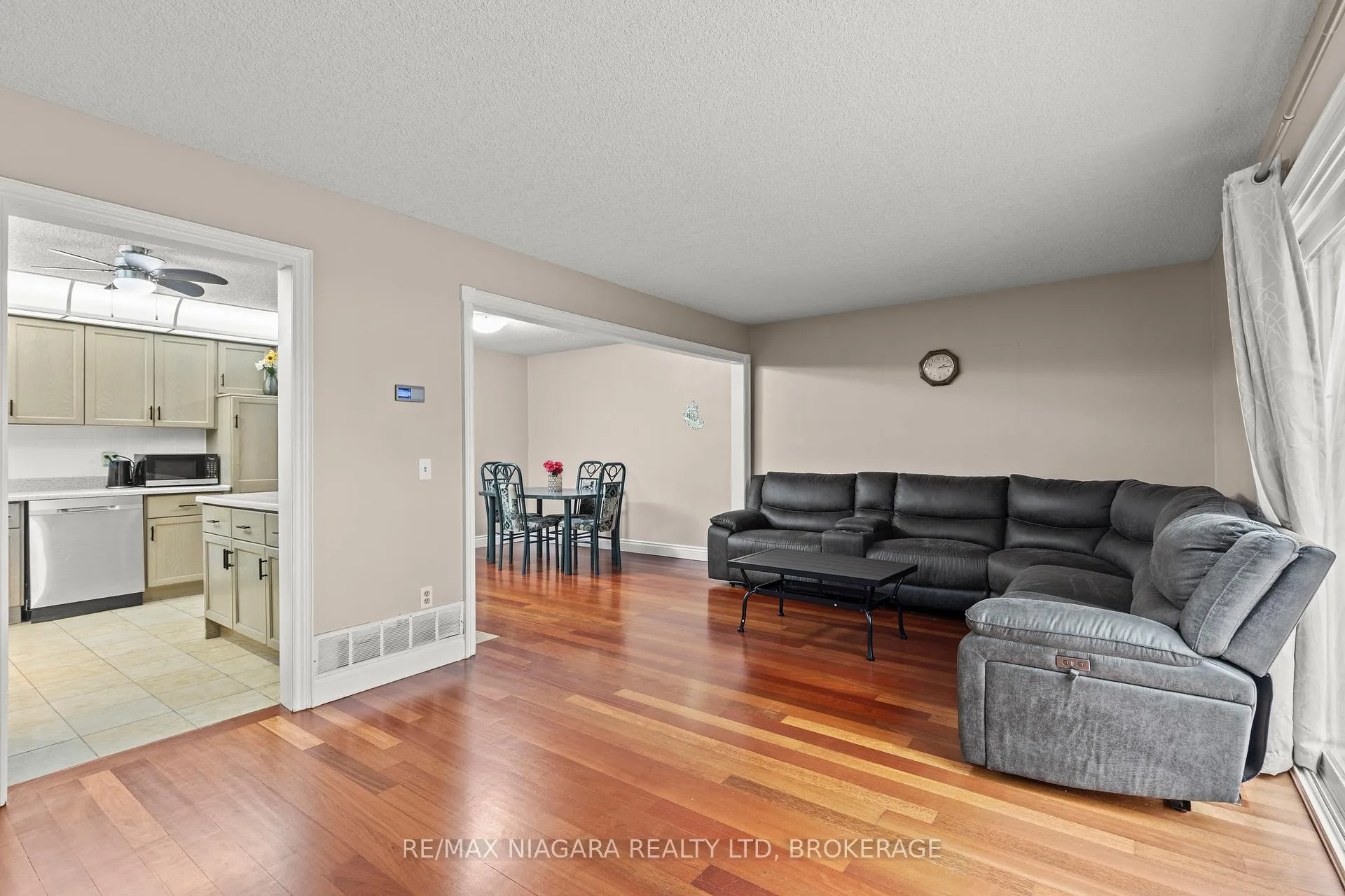 Photo 12 of Unit 13, 34 Dynasty Avenue, Hamilton, Stoney Creek — HOMEH