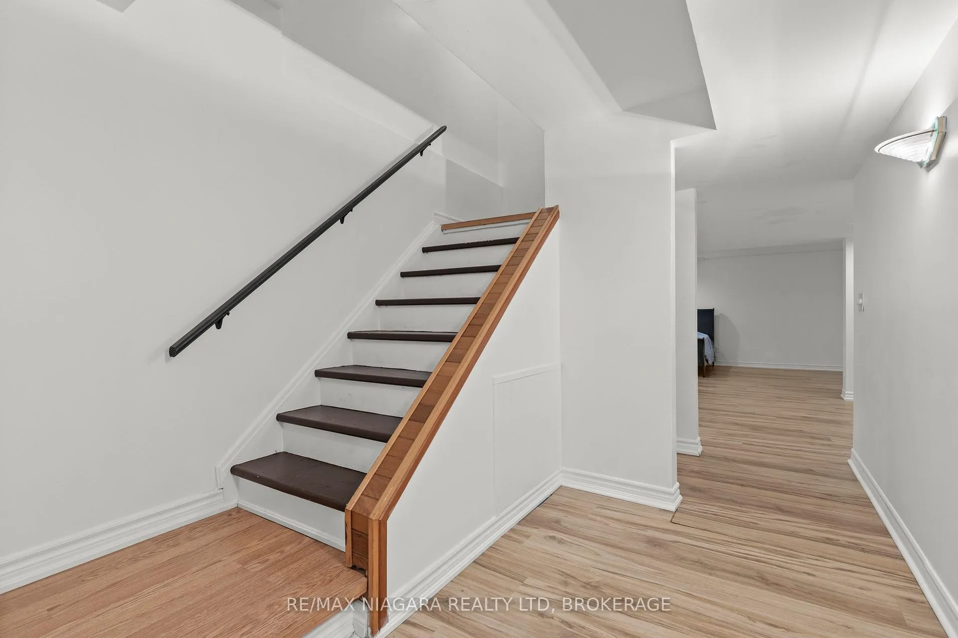 Photo 21 of Unit 13, 34 Dynasty Avenue, Hamilton, Stoney Creek — HOMEH