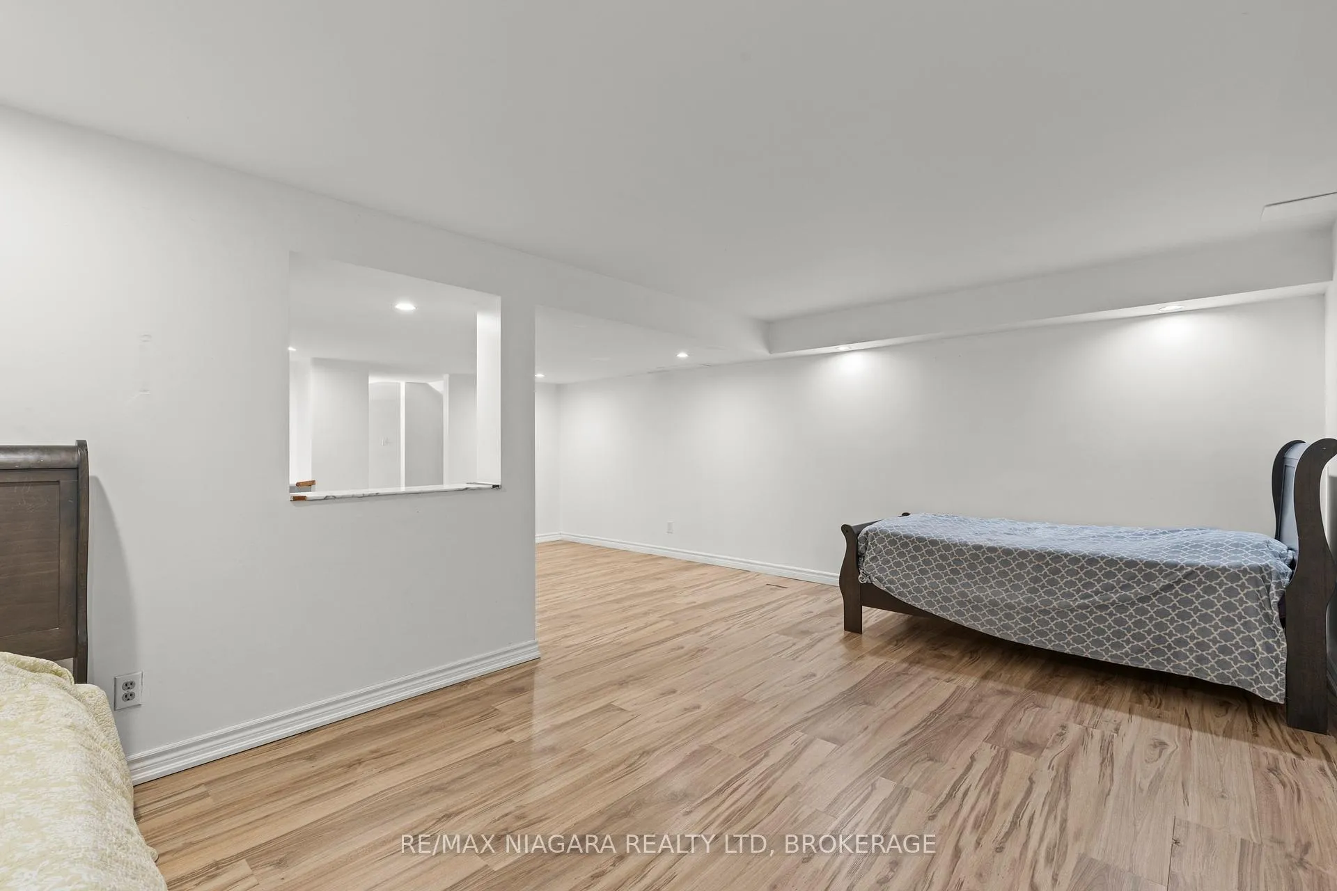 Photo 25 of Unit 13, 34 Dynasty Avenue, Hamilton, Stoney Creek — HOMEH
