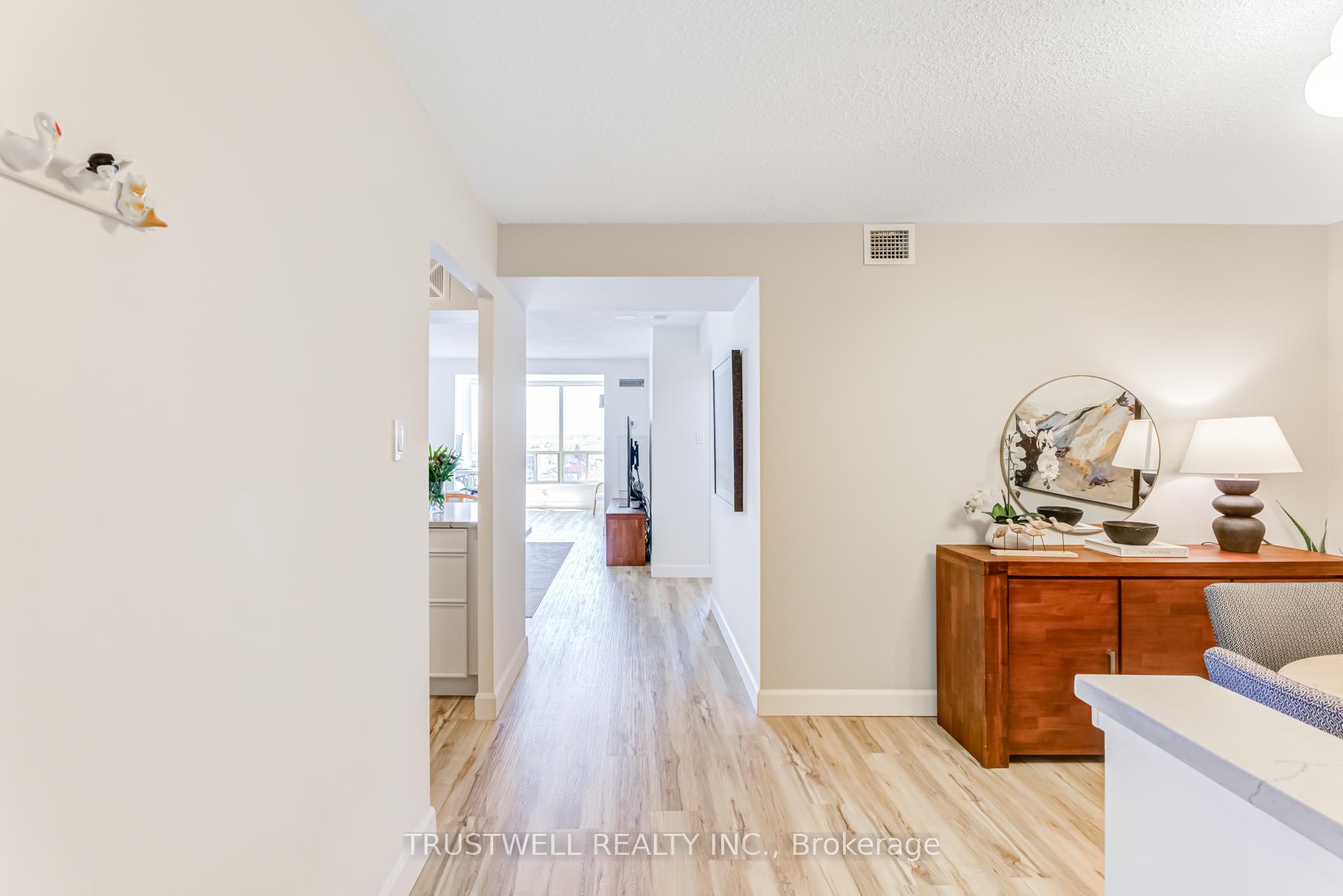 Photo 3 of Unit 802, 1890 Valley Farm Road, Pickering, Town Centre — HOMEH