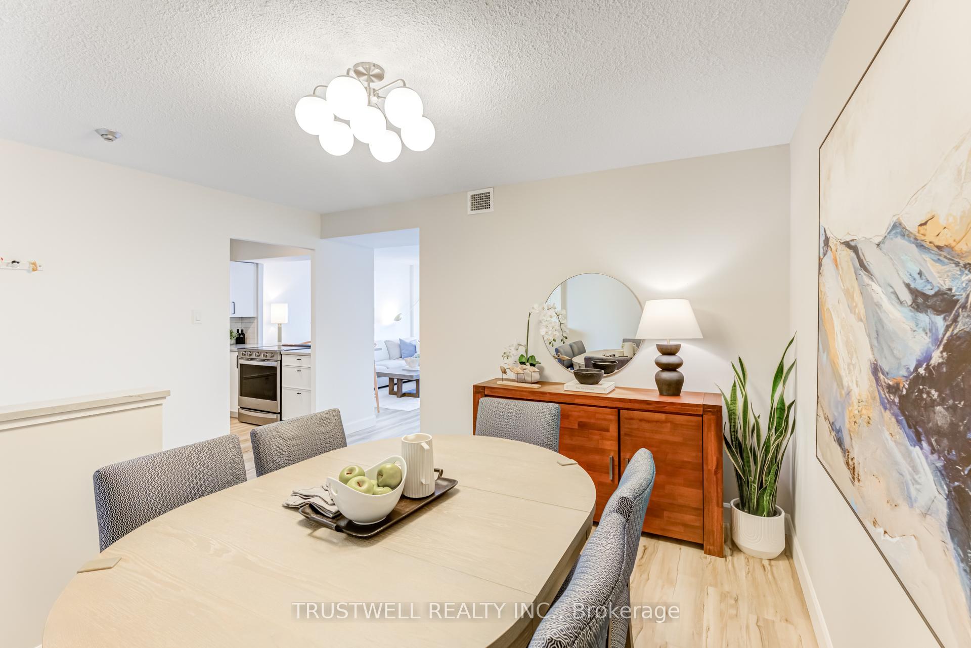 Photo 4 of Unit 802, 1890 Valley Farm Road, Pickering, Town Centre — HOMEH