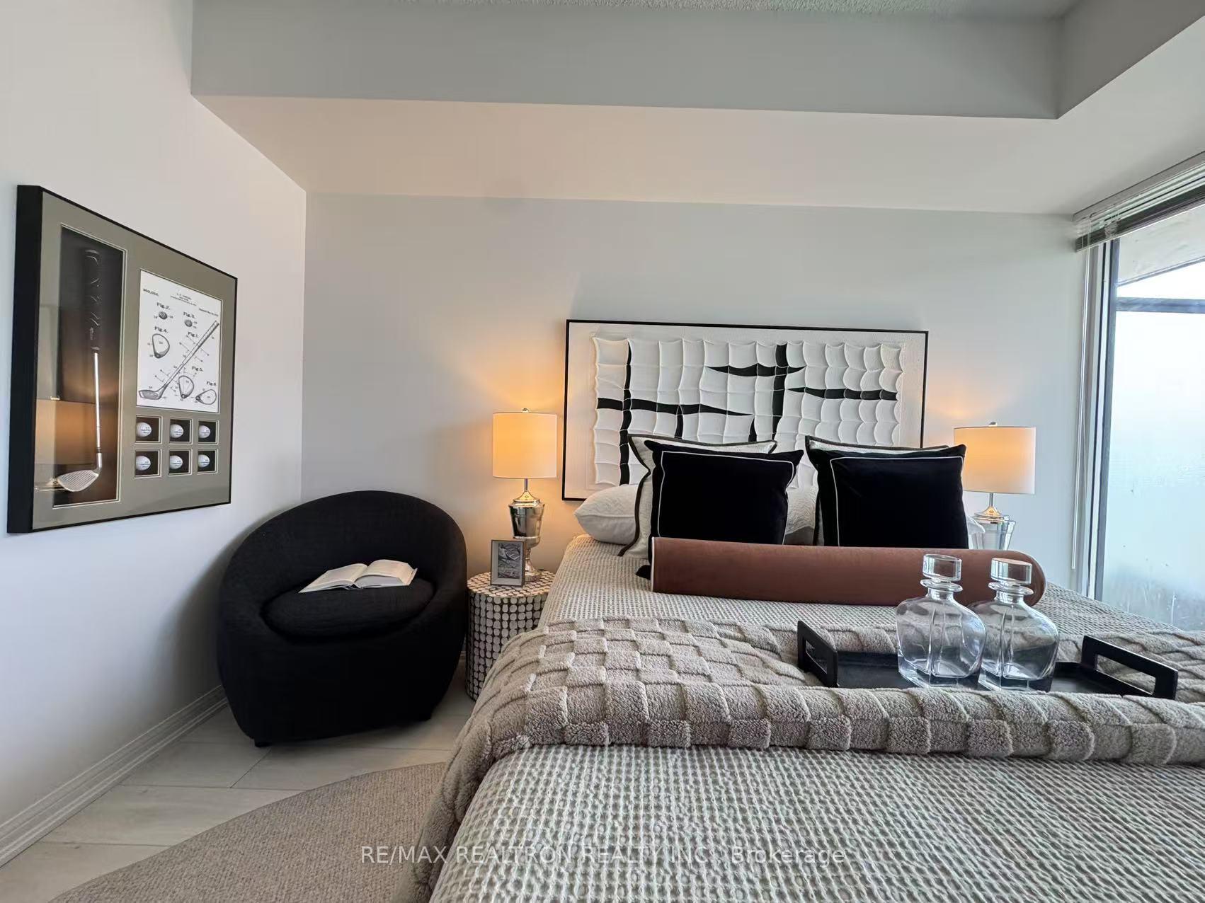 Photo 5 of Unit 1909, 400 Adelaide Street E, Toronto, Moss Park — HOMEH