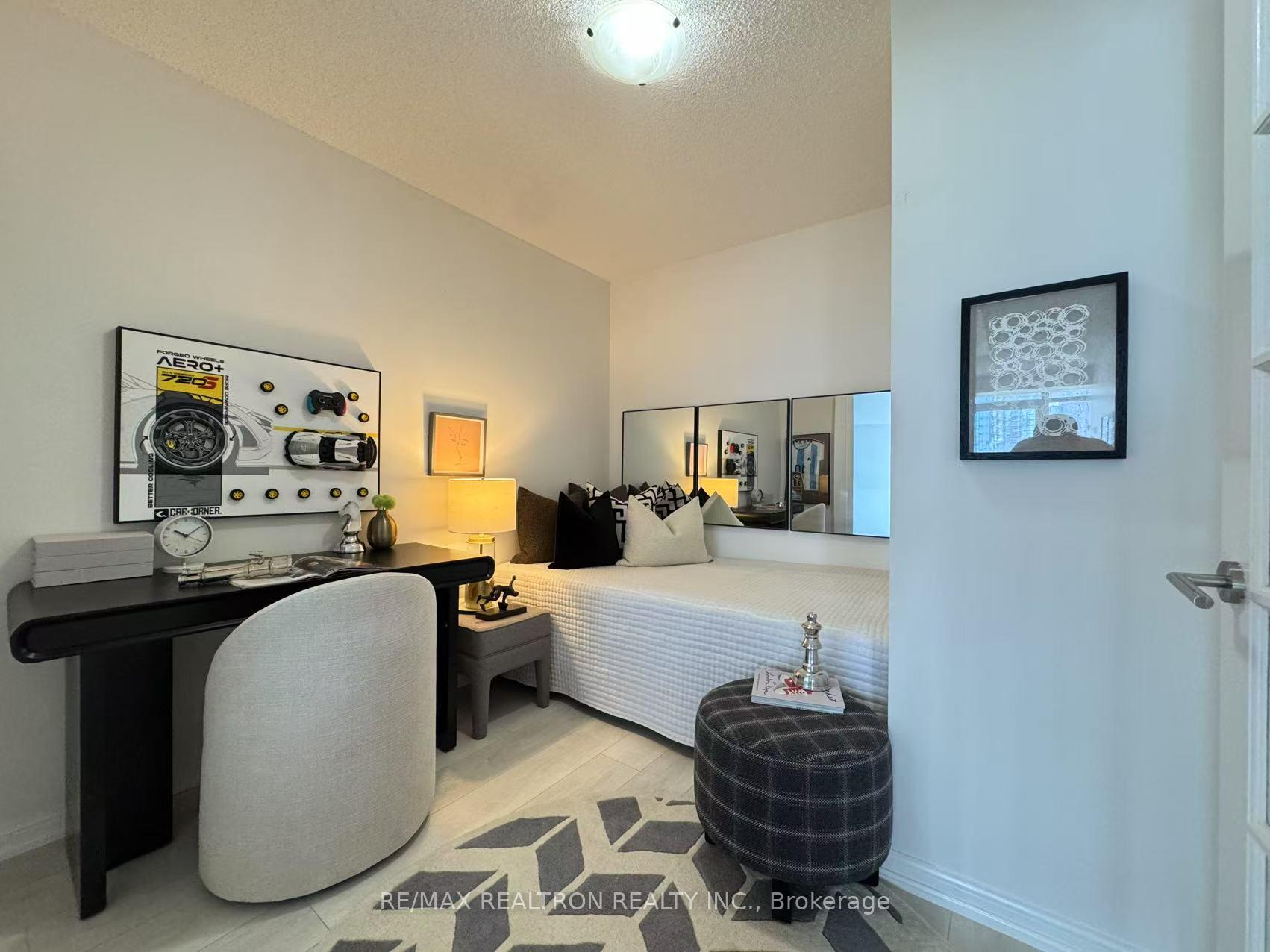Photo 8 of Unit 1909, 400 Adelaide Street E, Toronto, Moss Park — HOMEH