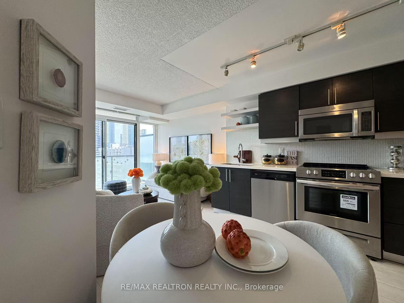 Photo 14 of Unit 1909, 400 Adelaide Street E, Toronto, Moss Park — HOMEH