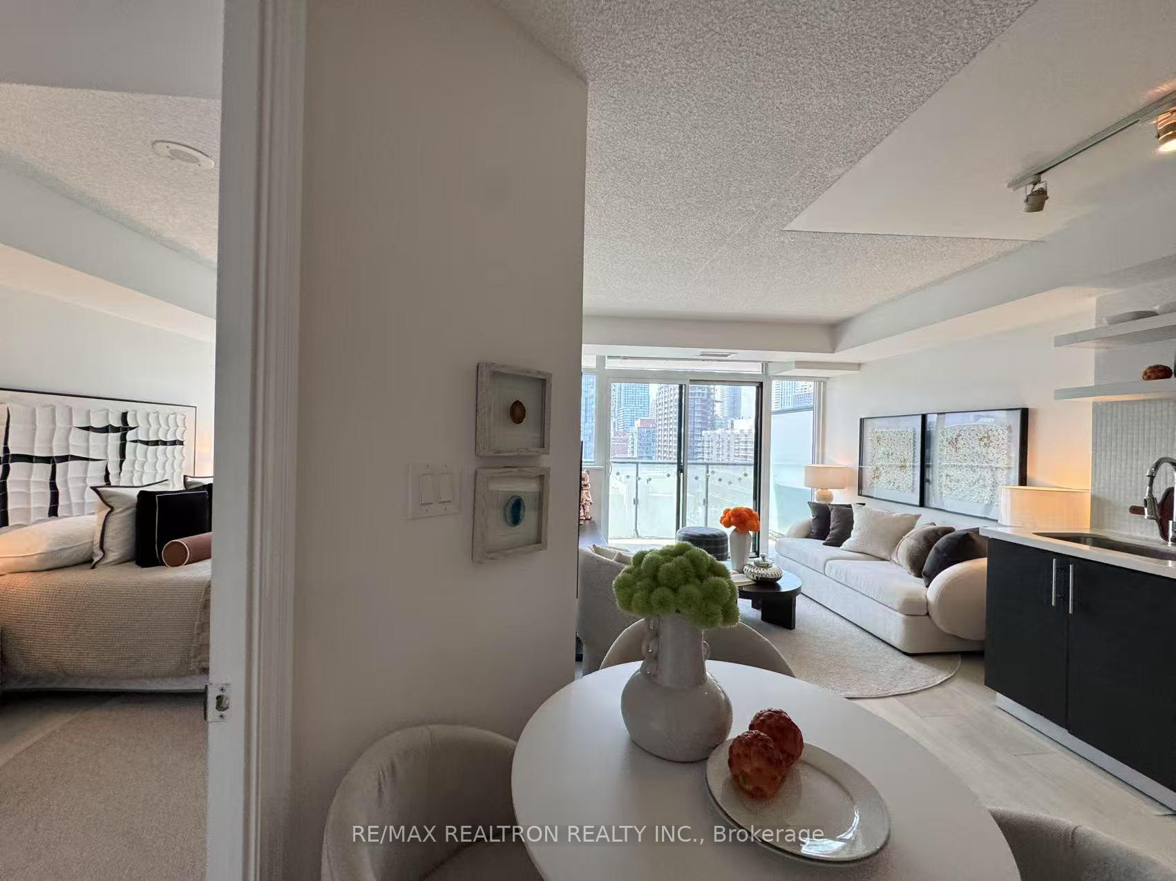 Photo 16 of Unit 1909, 400 Adelaide Street E, Toronto, Moss Park — HOMEH