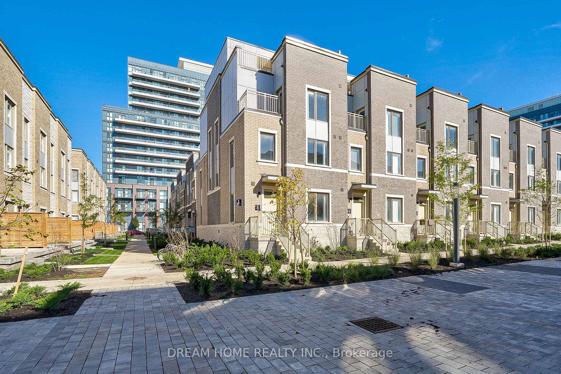 Front of Unit TH104, 10 Almond Blossom Mews S