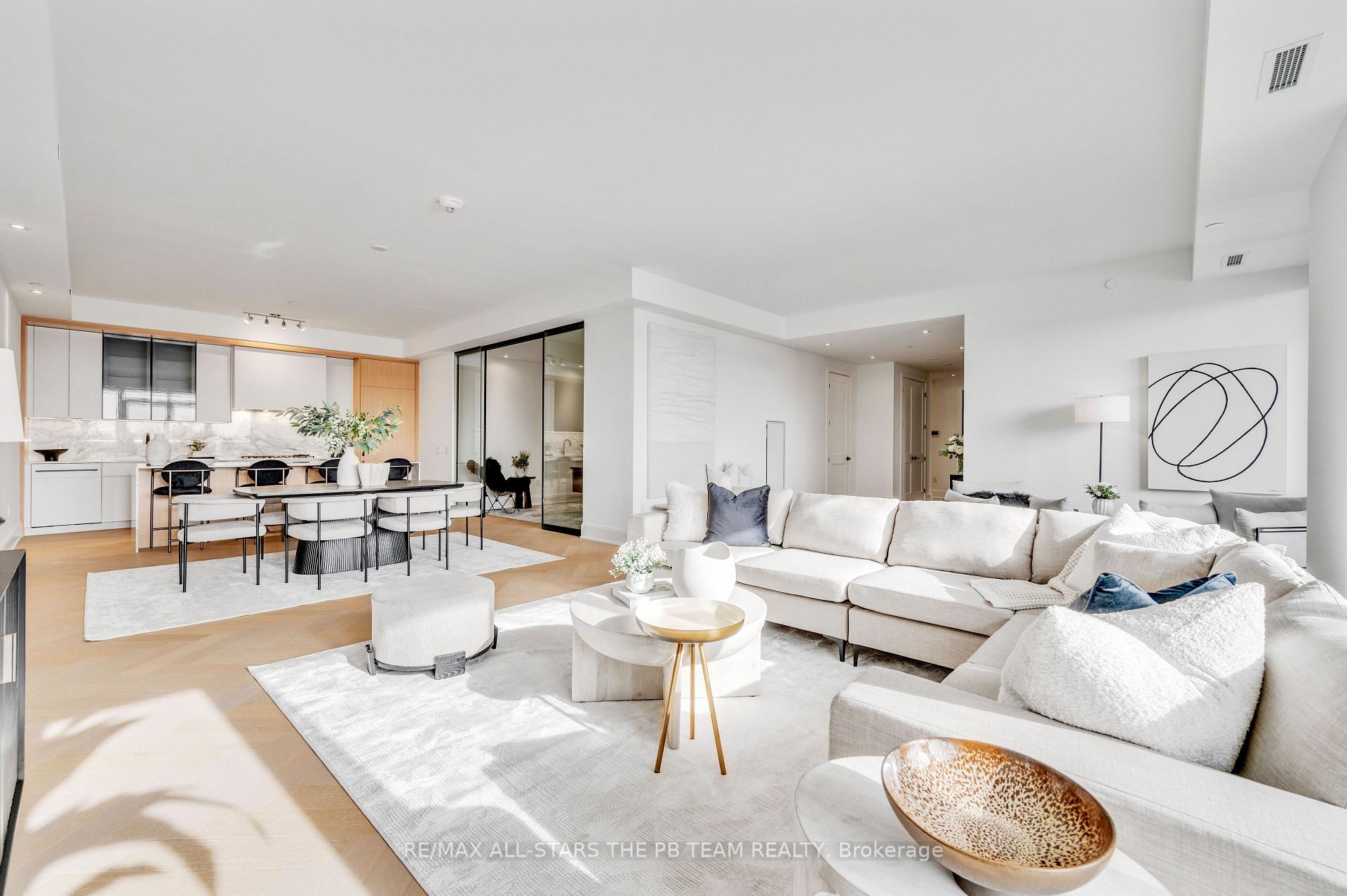 Photo 1 of Unit 506, 355 Bedford Park Avenue, Toronto, Bedford Park-Nortown — HOMEH