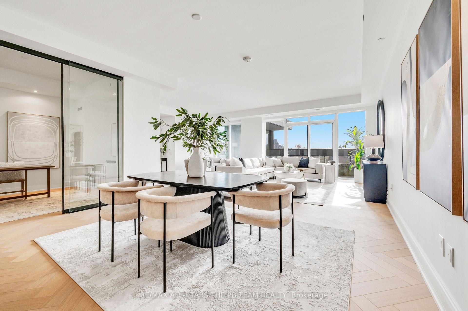 Photo 10 of Unit 506, 355 Bedford Park Avenue, Toronto, Bedford Park-Nortown — HOMEH
