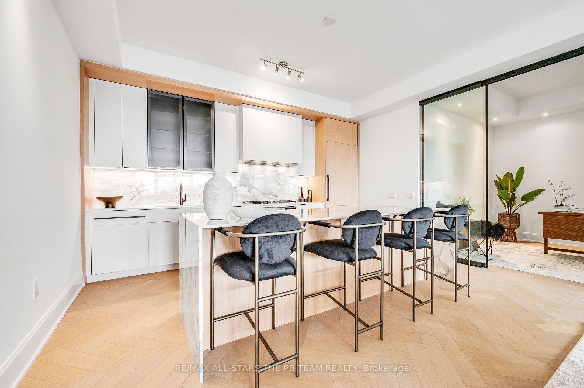 Photo 13 of Unit 506, 355 Bedford Park Avenue, Toronto, Bedford Park-Nortown — HOMEH
