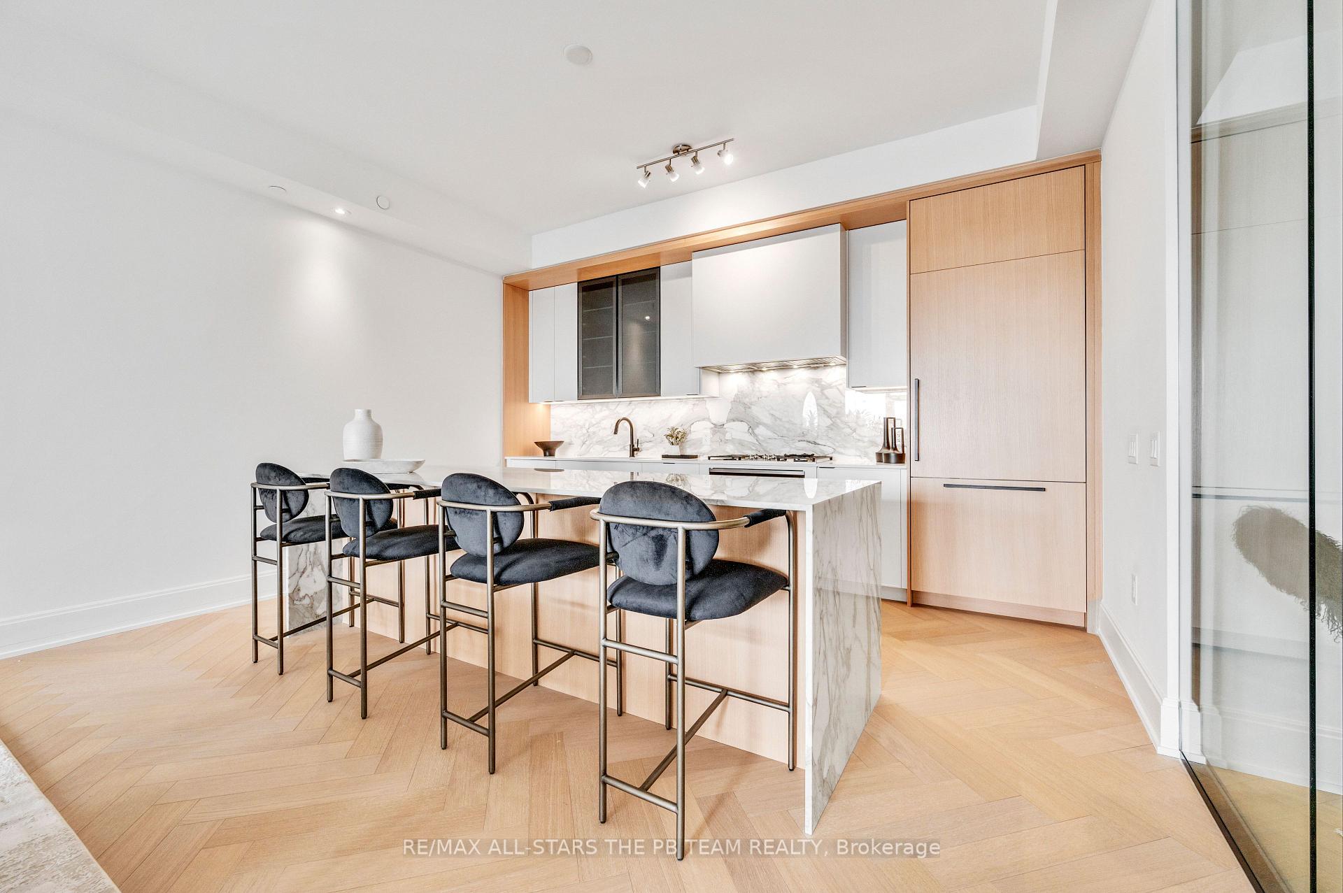Photo 15 of Unit 506, 355 Bedford Park Avenue, Toronto, Bedford Park-Nortown — HOMEH