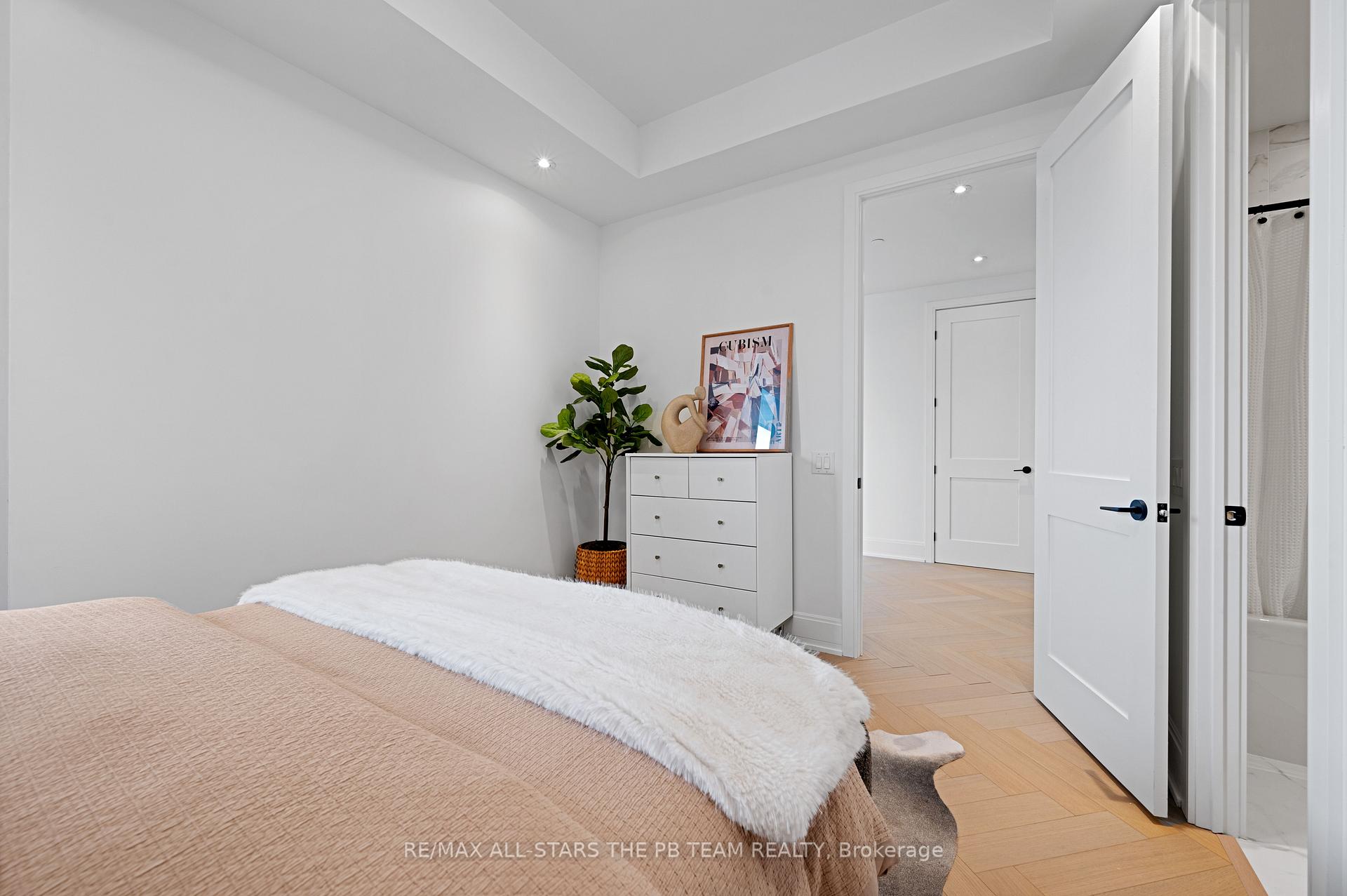 Photo 24 of Unit 506, 355 Bedford Park Avenue, Toronto, Bedford Park-Nortown — HOMEH