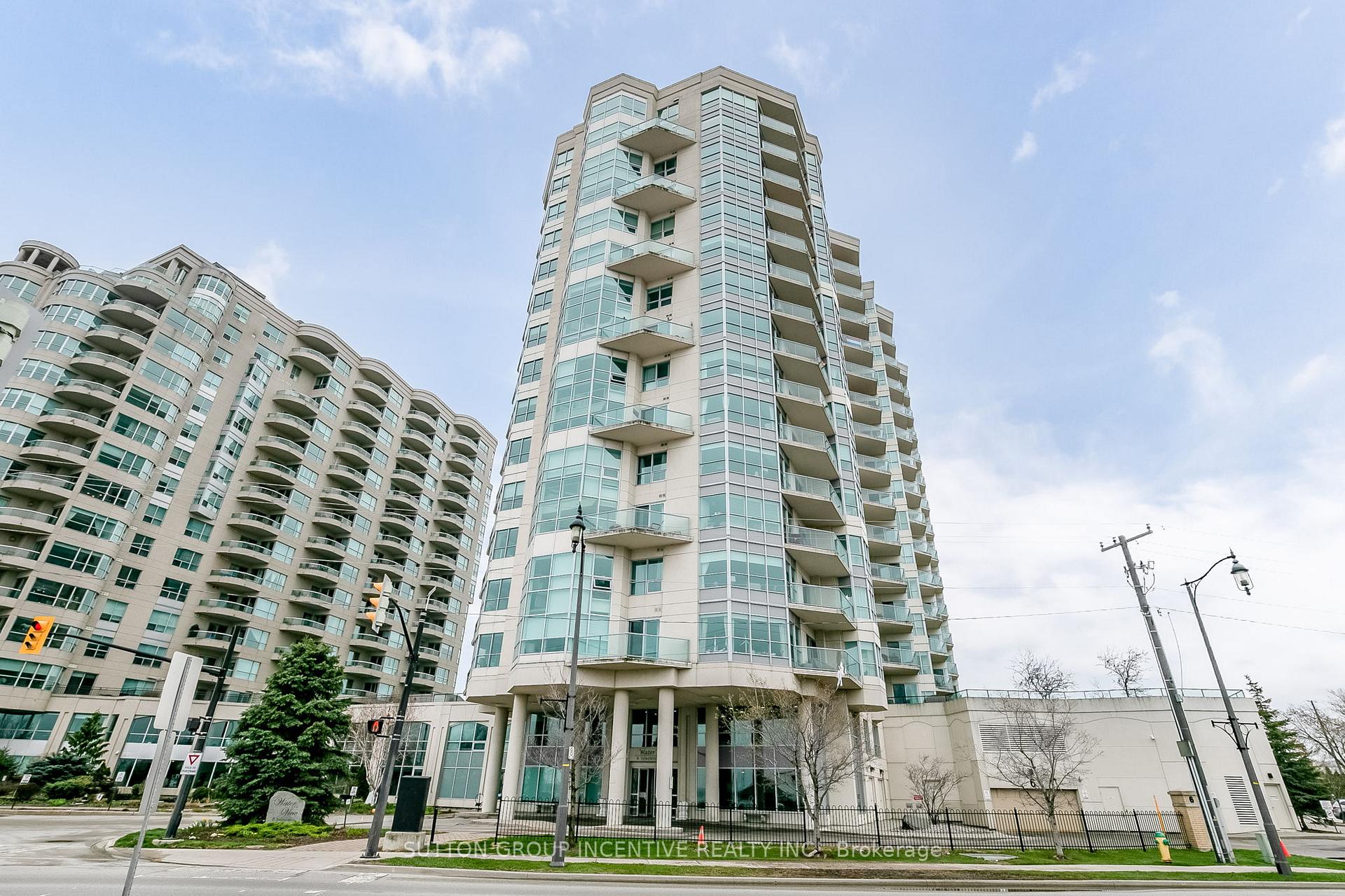 Photo 2 of Unit 609, 6 Toronto Street, Barrie, City Centre — HOMEH