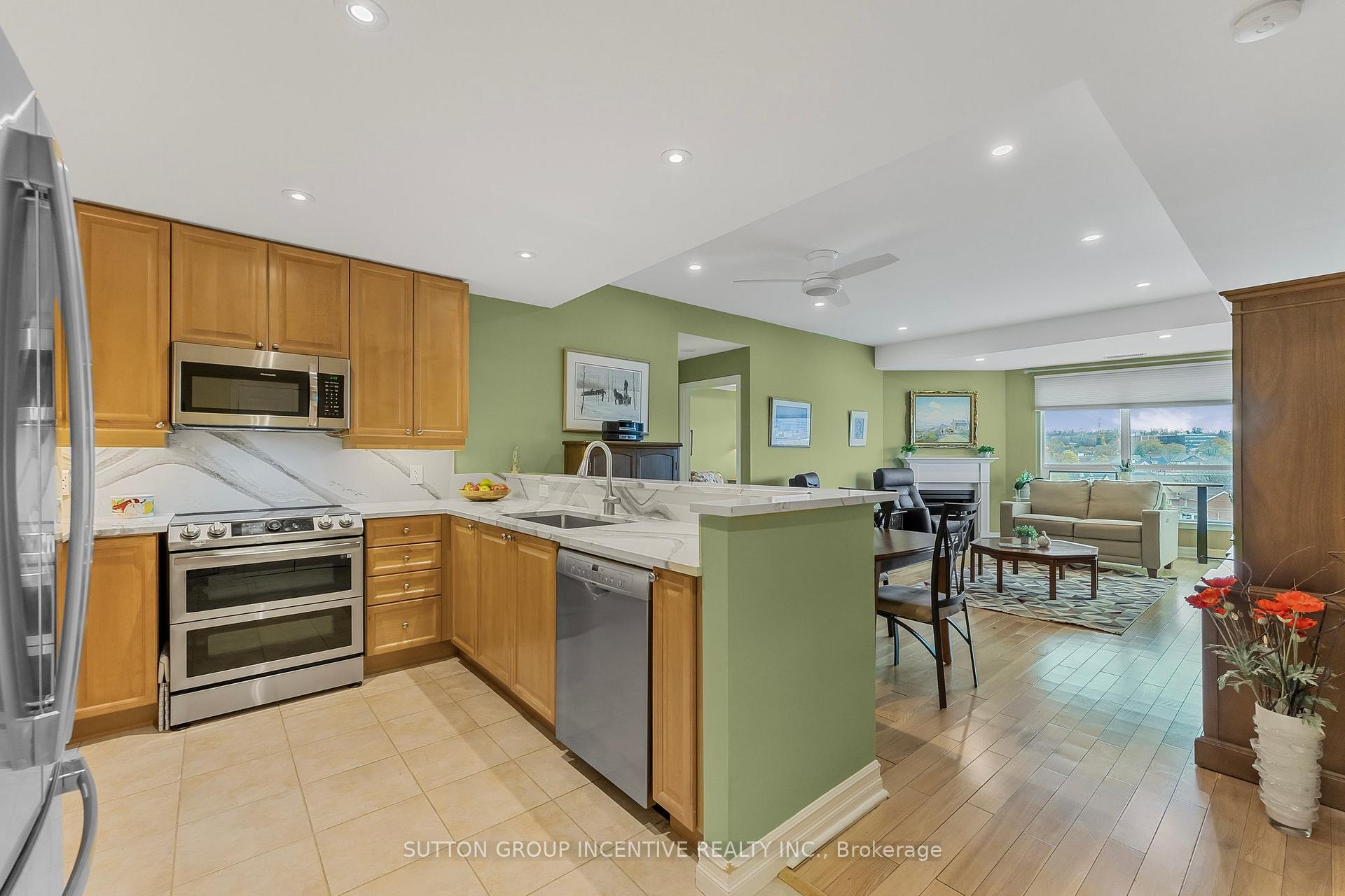 Photo 10 of Unit 609, 6 Toronto Street, Barrie, City Centre — HOMEH