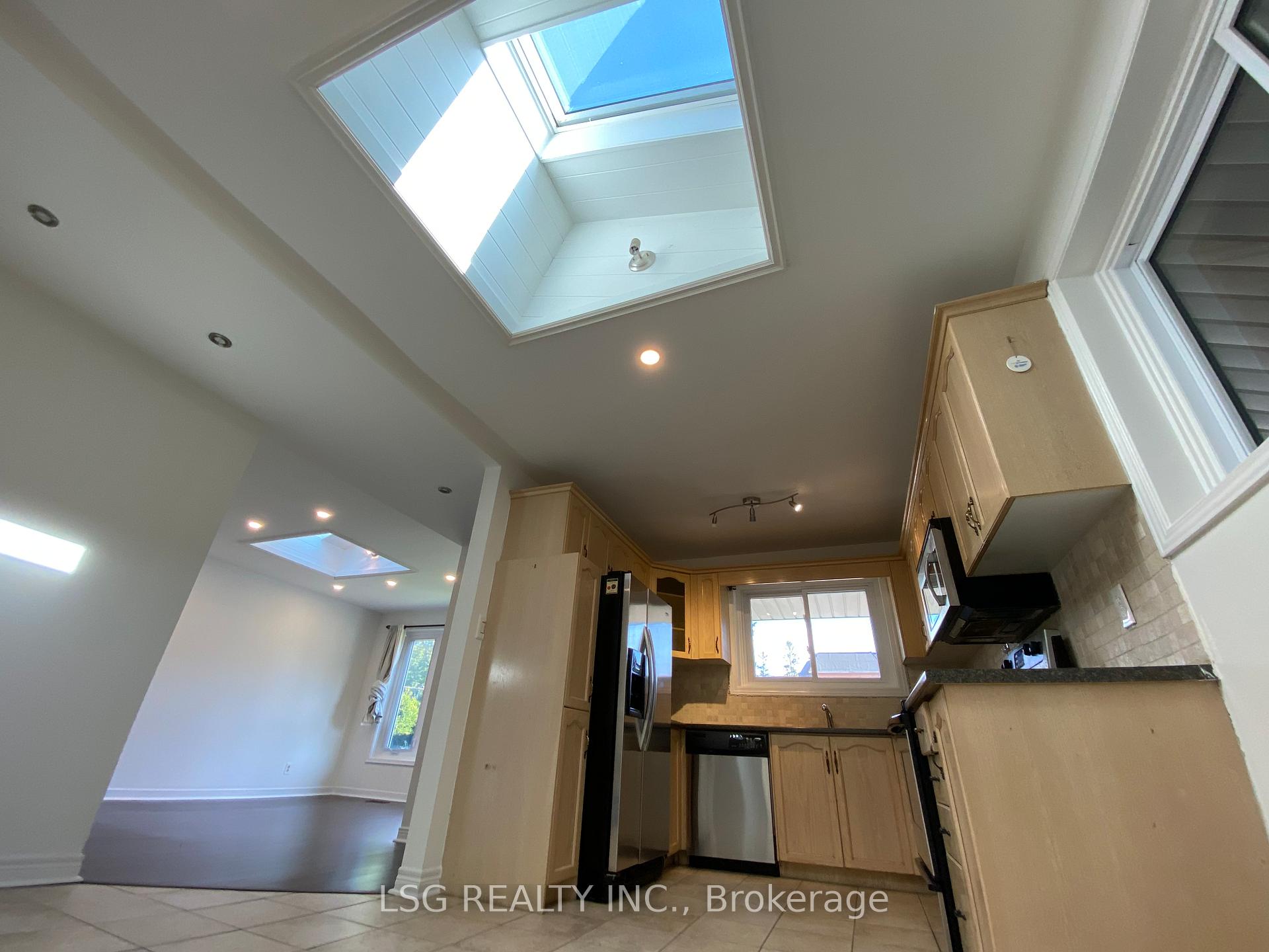 Photo 5 of Unit Main, 76 Child Drive, Aurora, Aurora Highlands — HOMEH