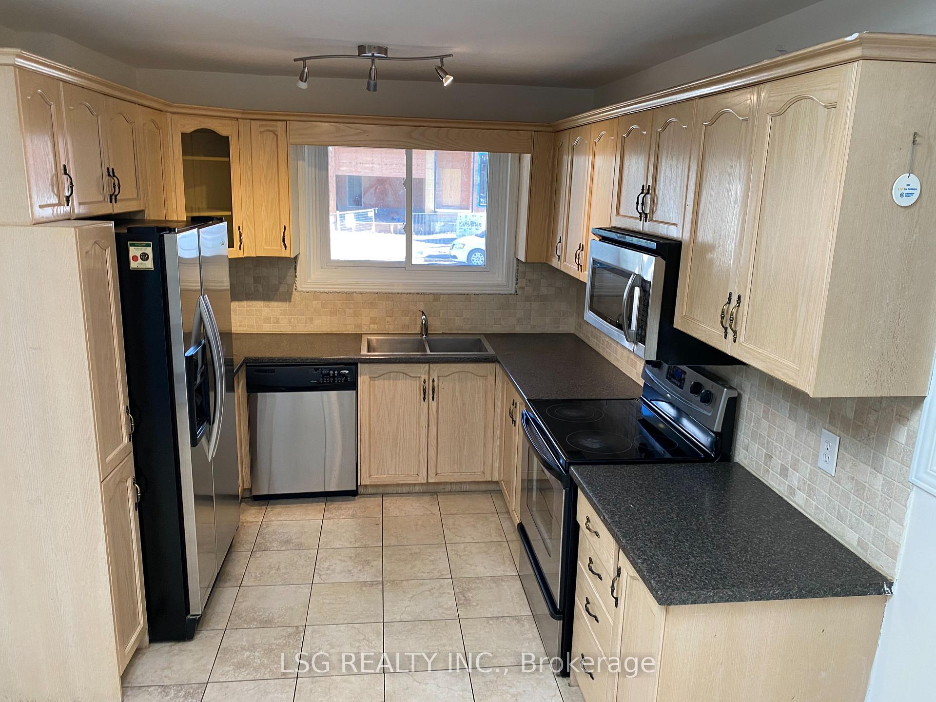 Photo 8 of Unit Main, 76 Child Drive, Aurora, Aurora Highlands — HOMEH