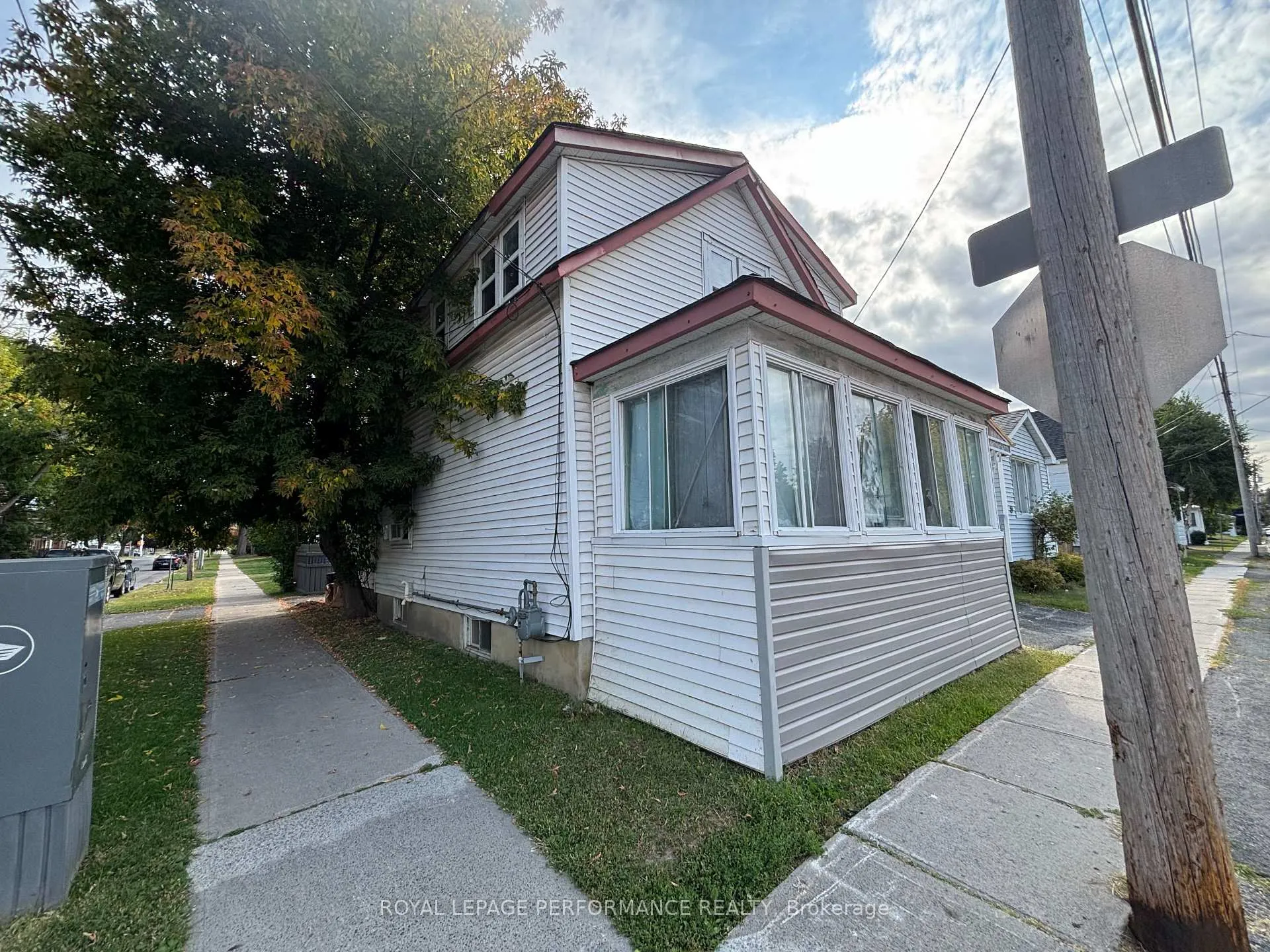 Photo 1 of 345 Gloucester St N Street N, Cornwall — HOMEH