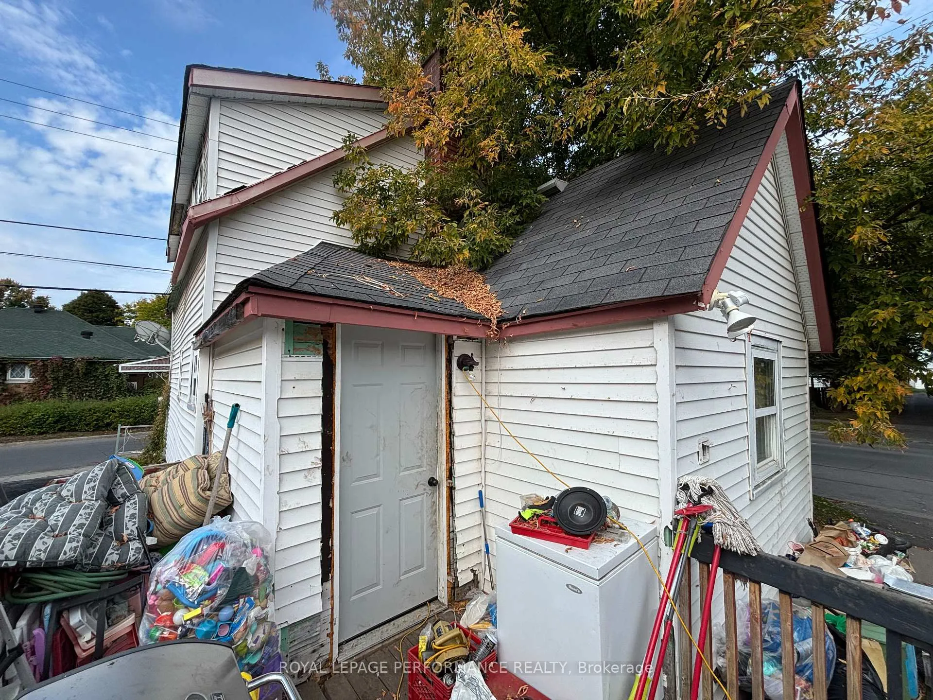 Photo 3 of 345 Gloucester St N Street N, Cornwall — HOMEH