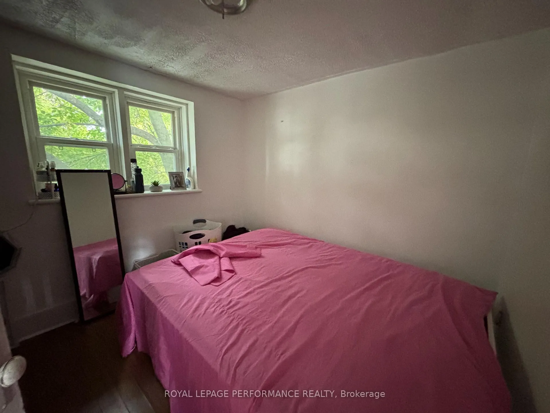 Photo 11 of 345 Gloucester St N Street N, Cornwall — HOMEH
