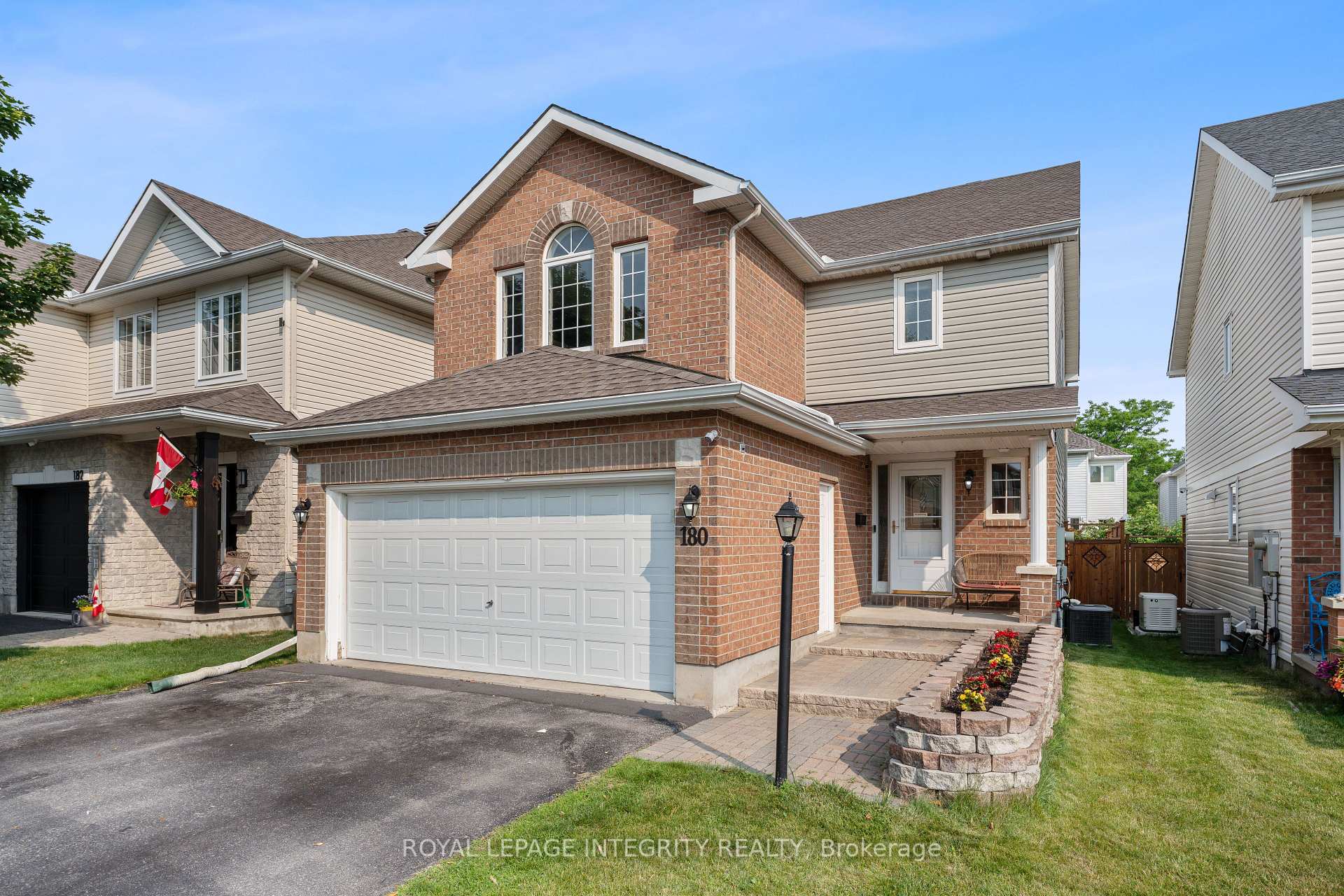 Photo 4 of 180 Deerfox Drive, Ottawa, Barrhaven - Longfields — HOMEH