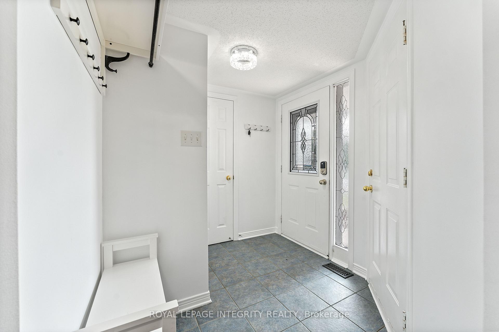 Photo 7 of 180 Deerfox Drive, Ottawa, Barrhaven - Longfields — HOMEH