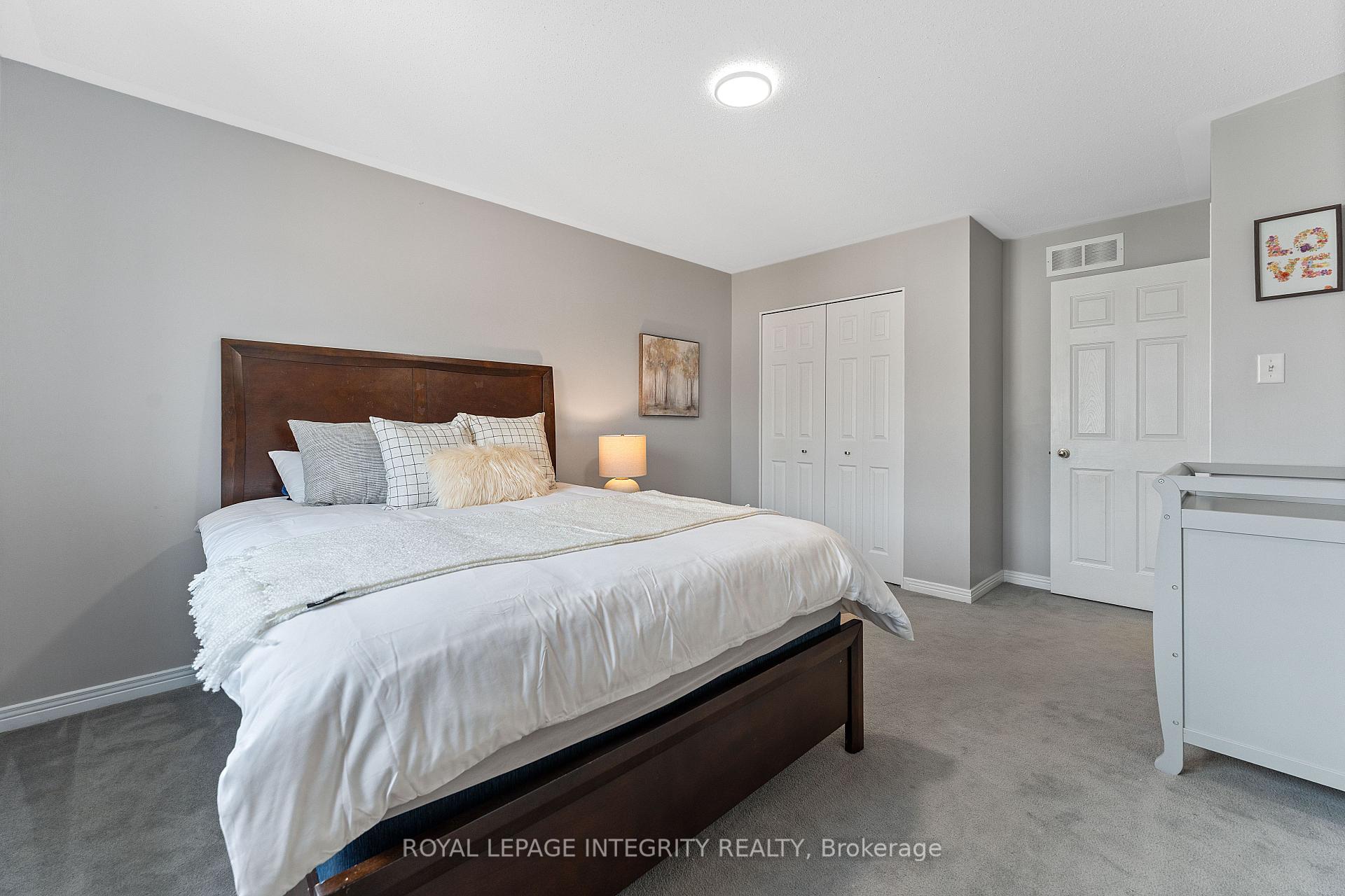 Photo 33 of 180 Deerfox Drive, Ottawa, Barrhaven - Longfields — HOMEH