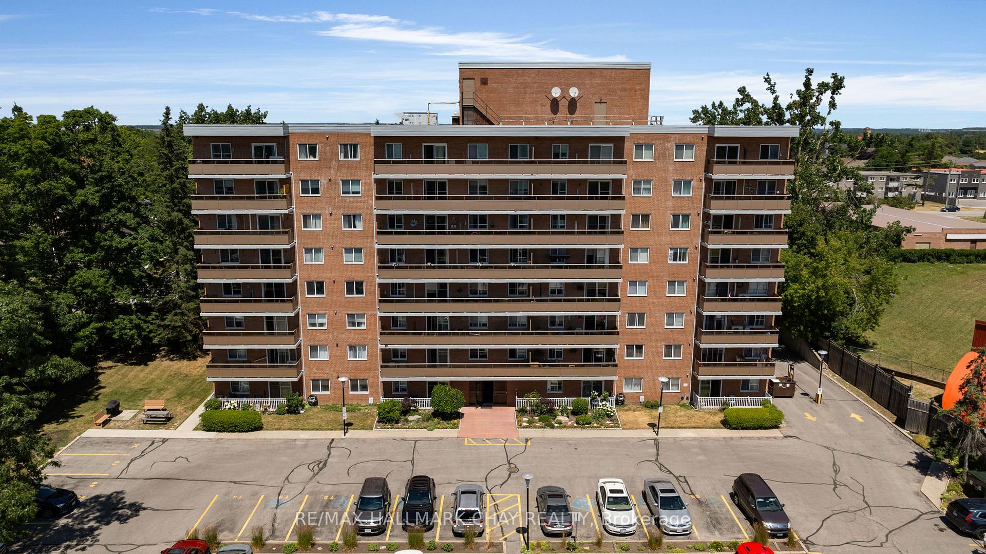 Photo 2 of Unit 803, 414 Blake Street, Barrie, Codrington — HOMEH