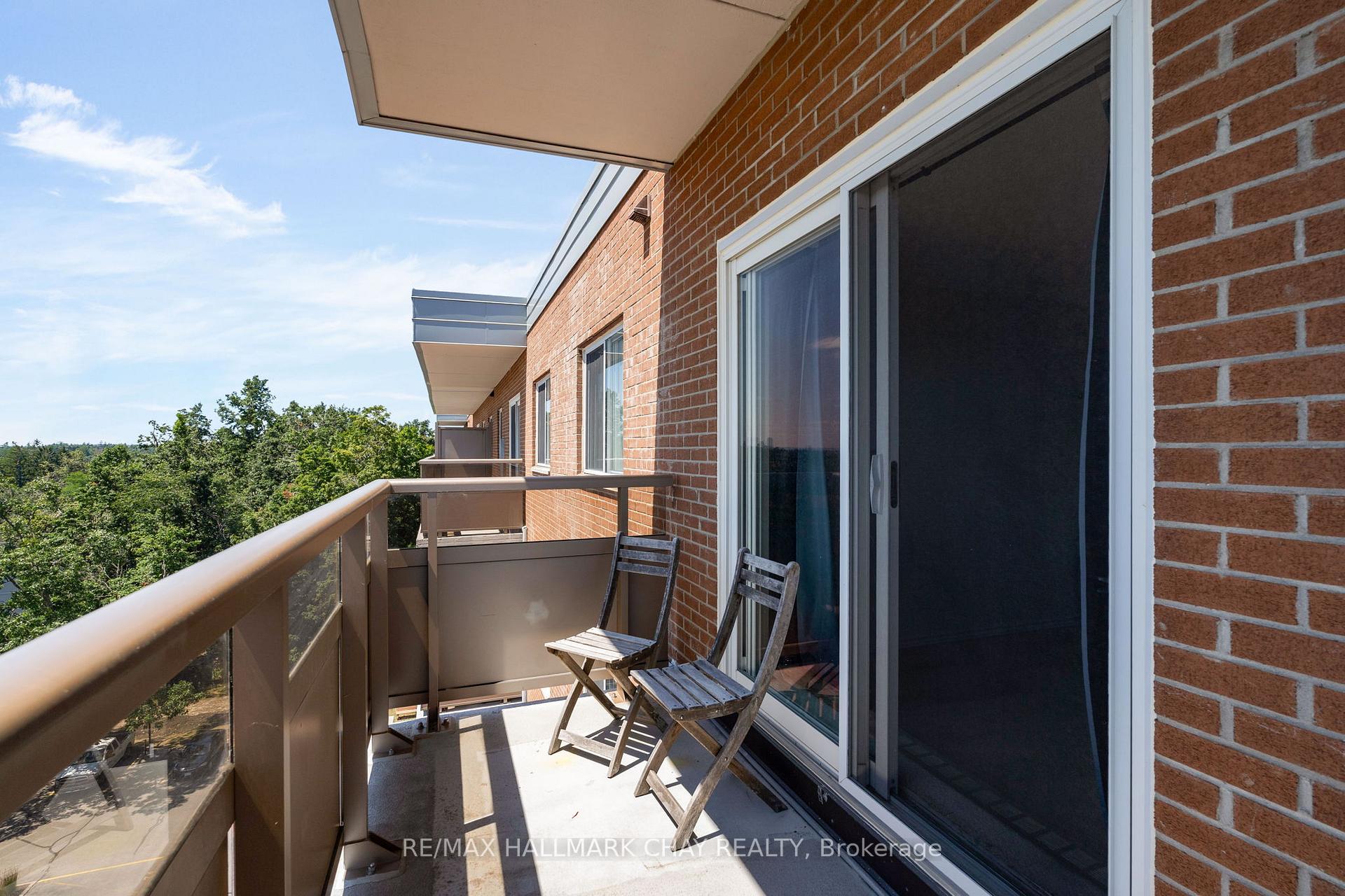 Photo 5 of Unit 803, 414 Blake Street, Barrie, Codrington — HOMEH