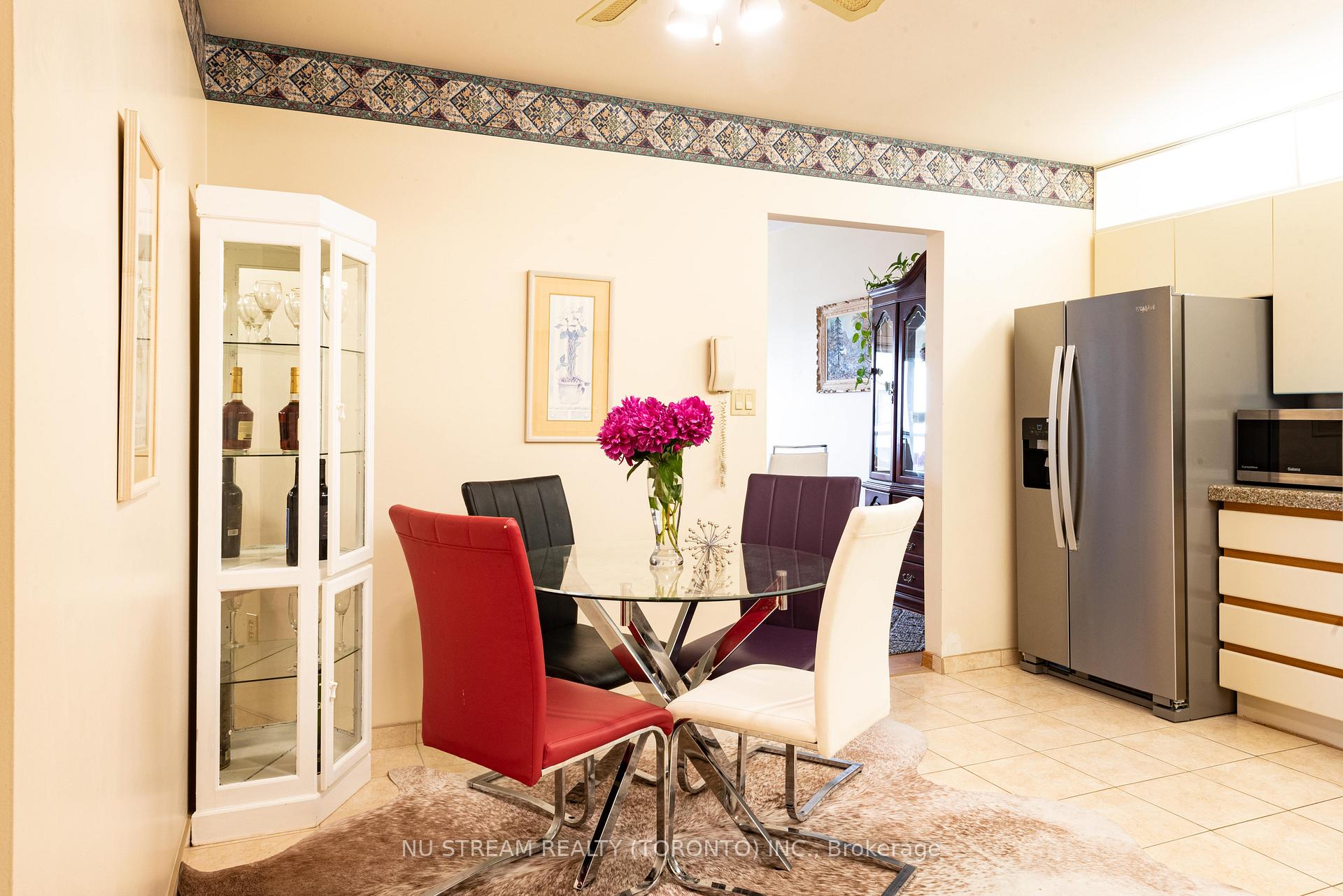 Photo 32 of Unit 905, 5151 Riverside Drive E, Windsor — HOMEH