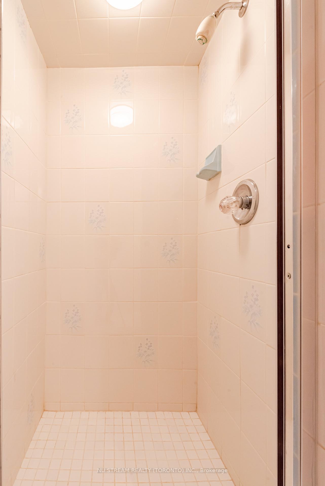 Photo 38 of Unit 905, 5151 Riverside Drive E, Windsor — HOMEH